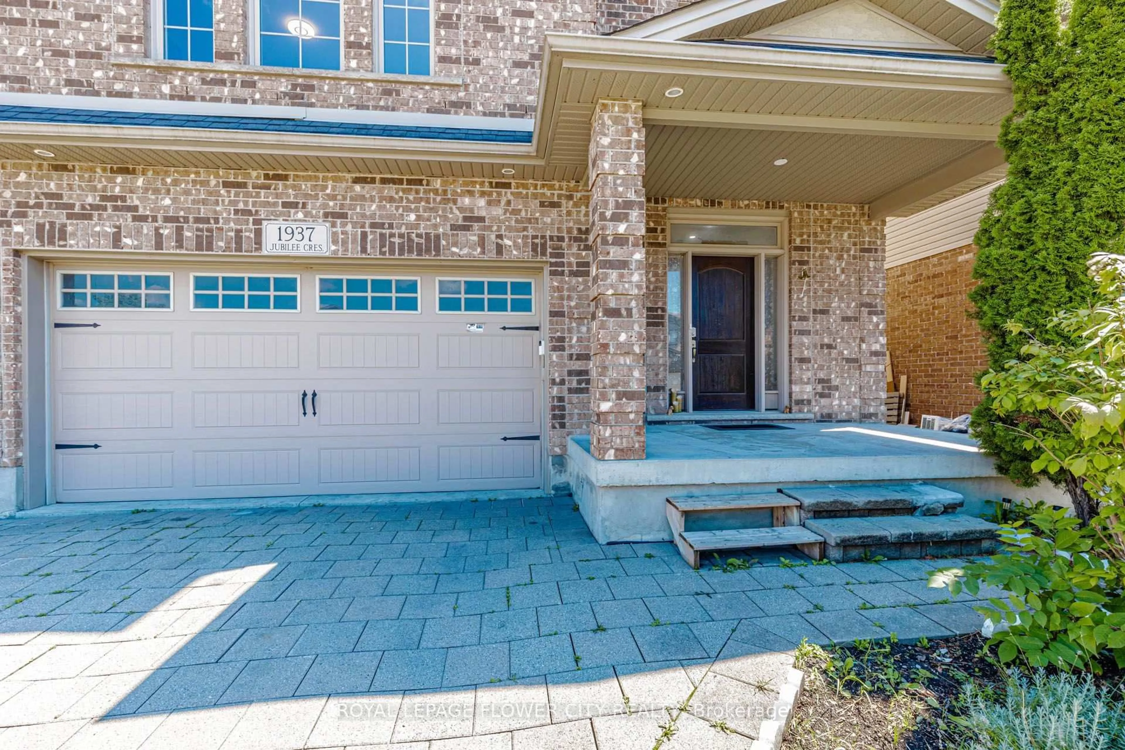 Home with brick exterior material, street for 1937 Jubilee Cres, London North Ontario N6G 0H7