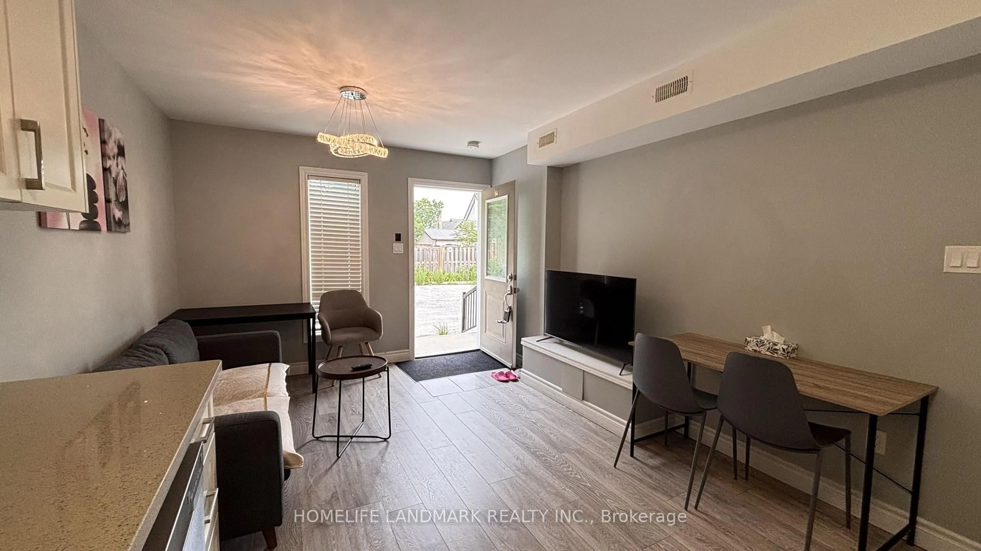 A pic of a room for 122 COURTLAND Ave, Waterloo Ontario N2G 0B8
