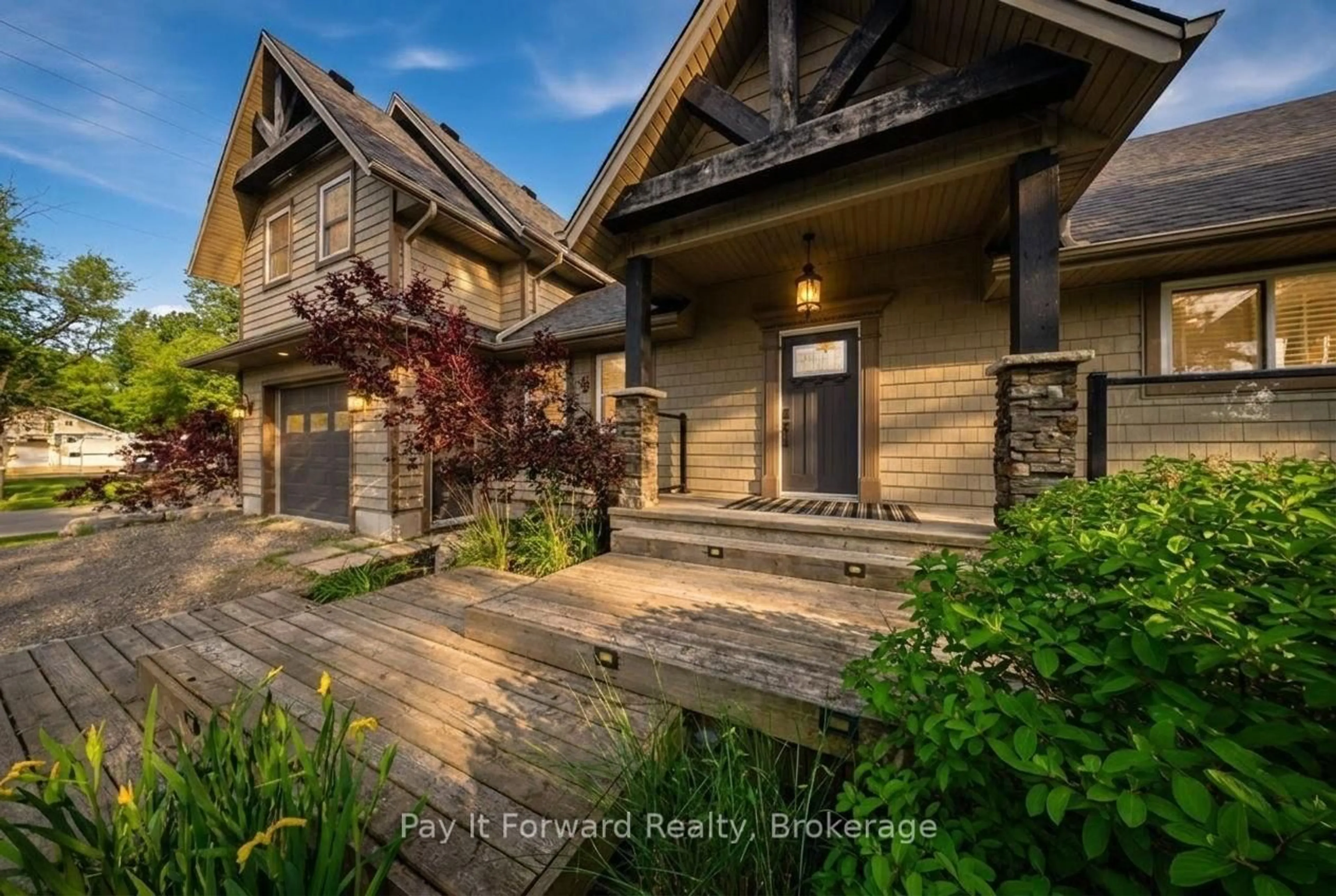 Unknown for 10 Reserve St, Norfolk Ontario N0E 1T0