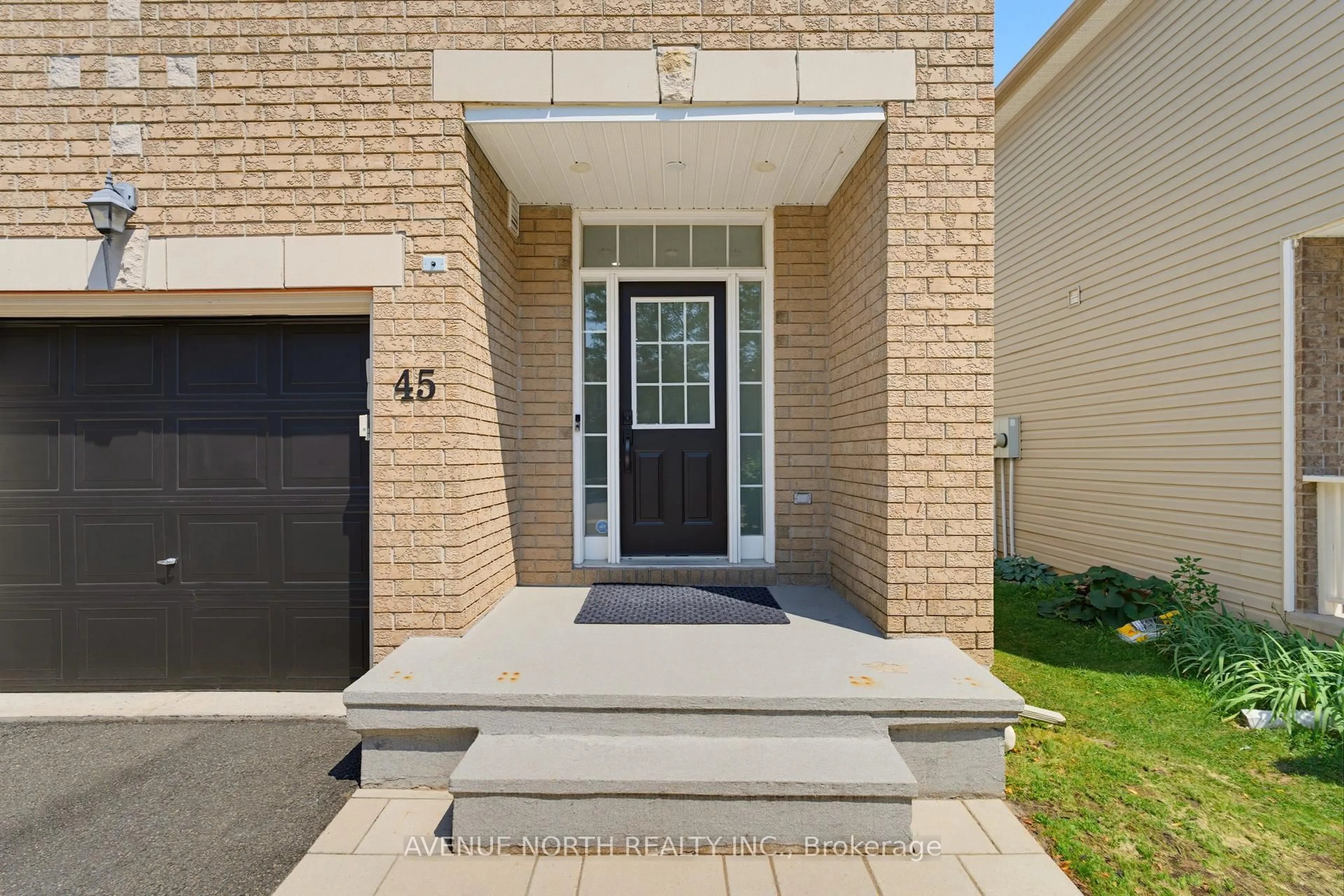 Home with brick exterior material, street for 45 SADDLESMITH Circ, Ottawa Ontario K2M 2Y8