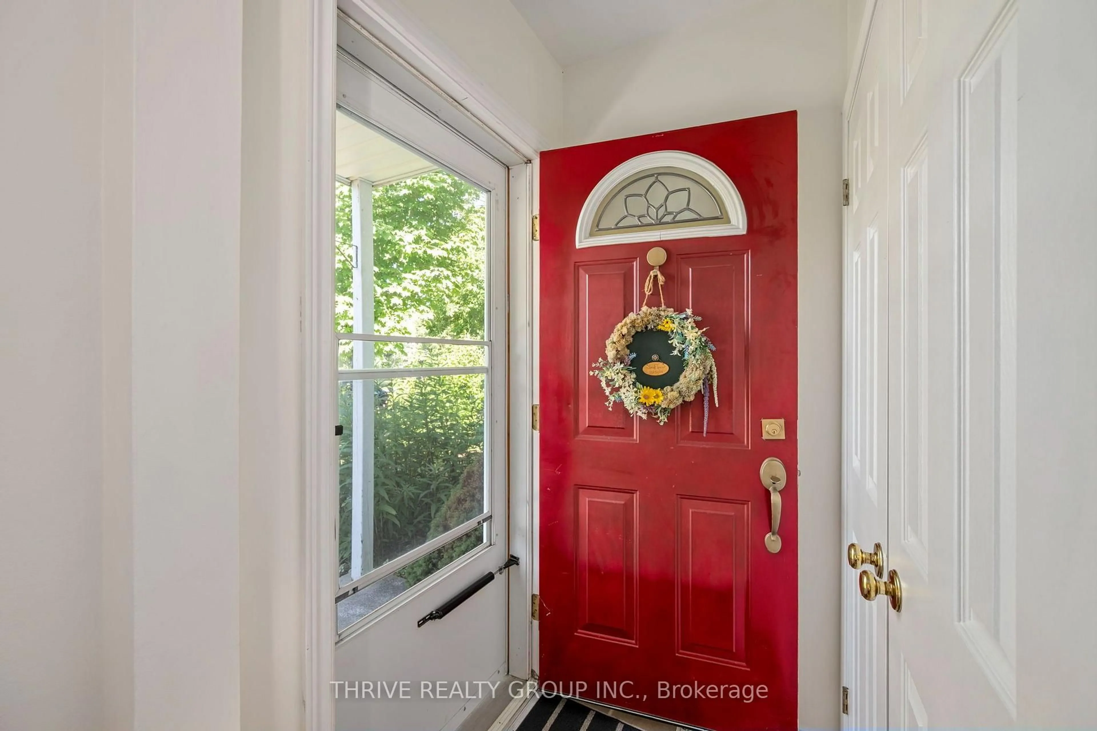 Indoor entryway for 38 Bellwood Cres, London East Ontario N5Y 2C5