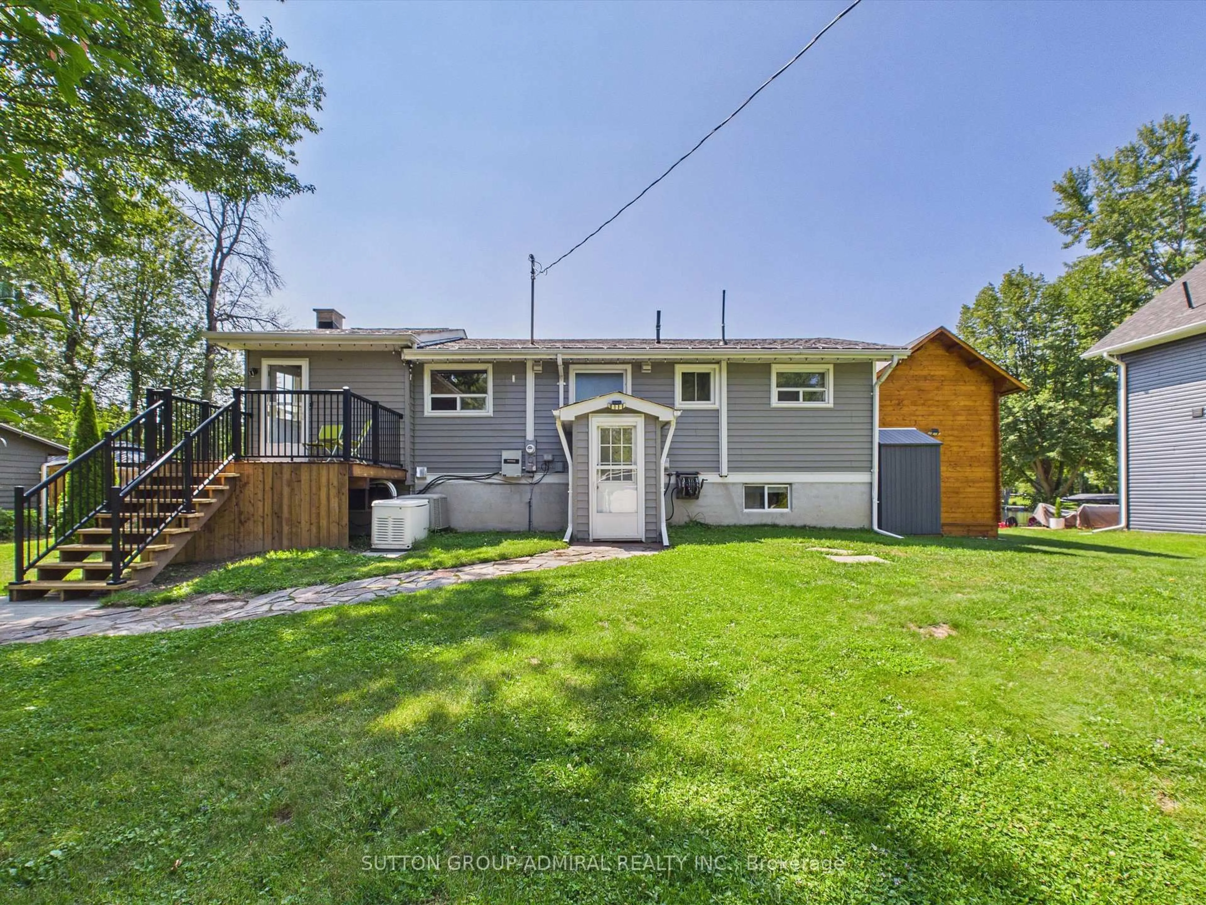 A pic from outside/outdoor area/front of a property/back of a property/a pic from drone, street for 1004 Bagley Rd, Gravenhurst Ontario P0E 1N0