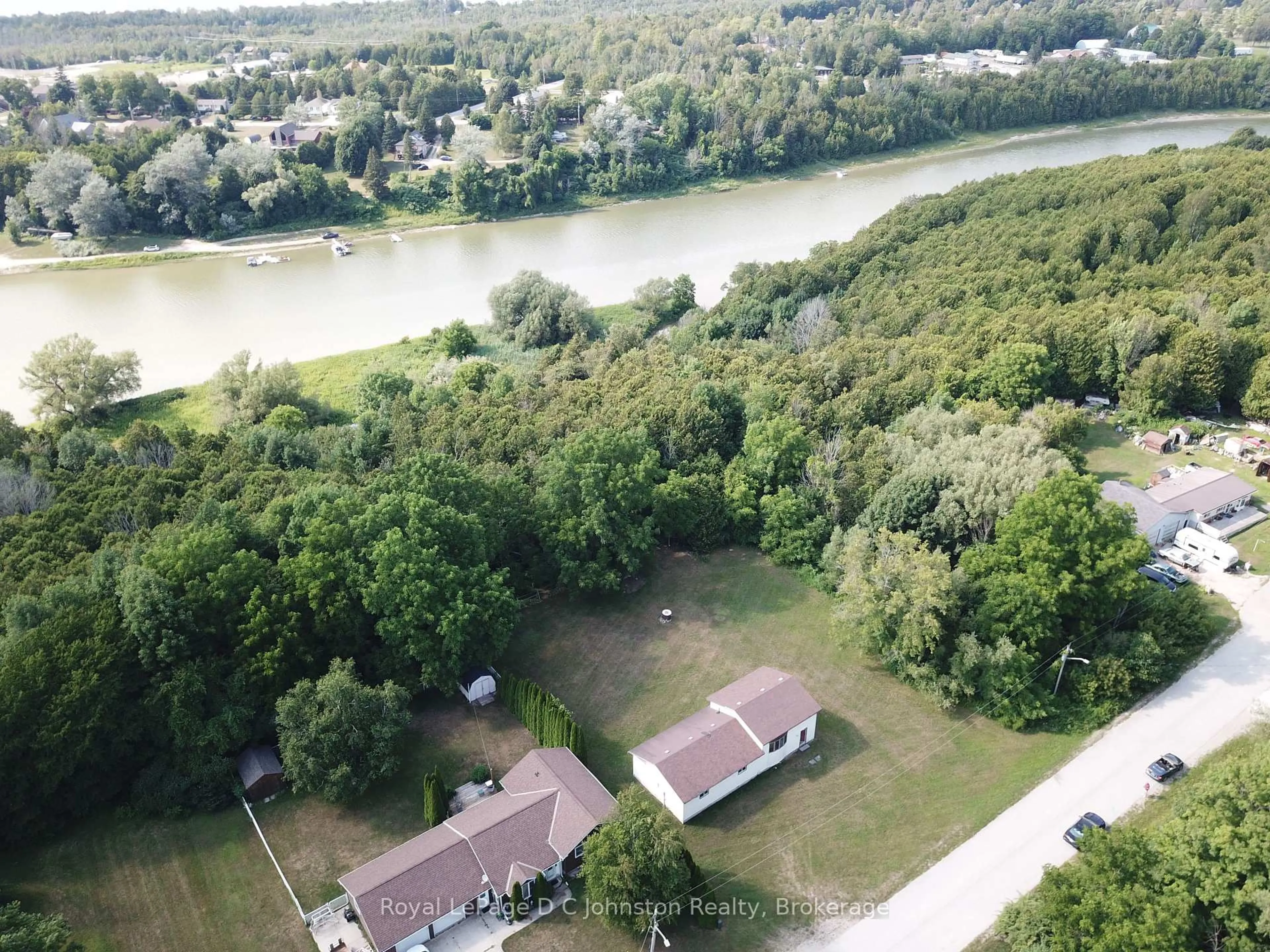 A pic from outside/outdoor area/front of a property/back of a property/a pic from drone, water/lake/river/ocean view for 270 Edward St, Saugeen Shores Ontario N0H 2L0