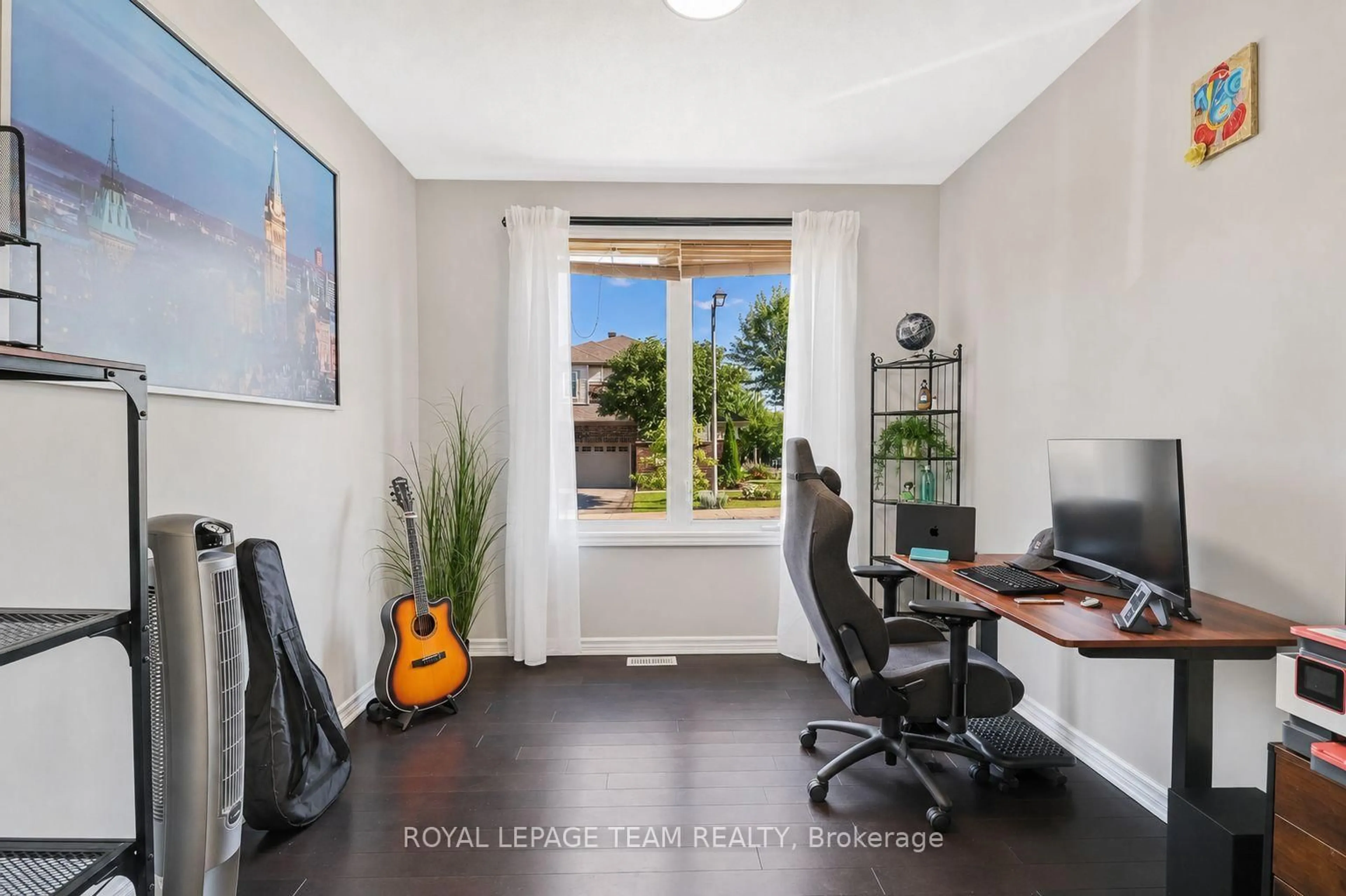 A pic of a room for 3 Stoneleigh St, Ottawa Ontario K2G 7A2