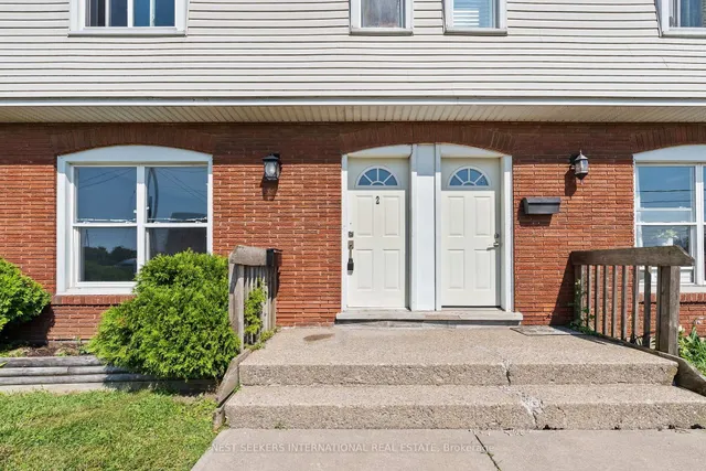 67 Hagey Ave #2, Fort Erie 3
