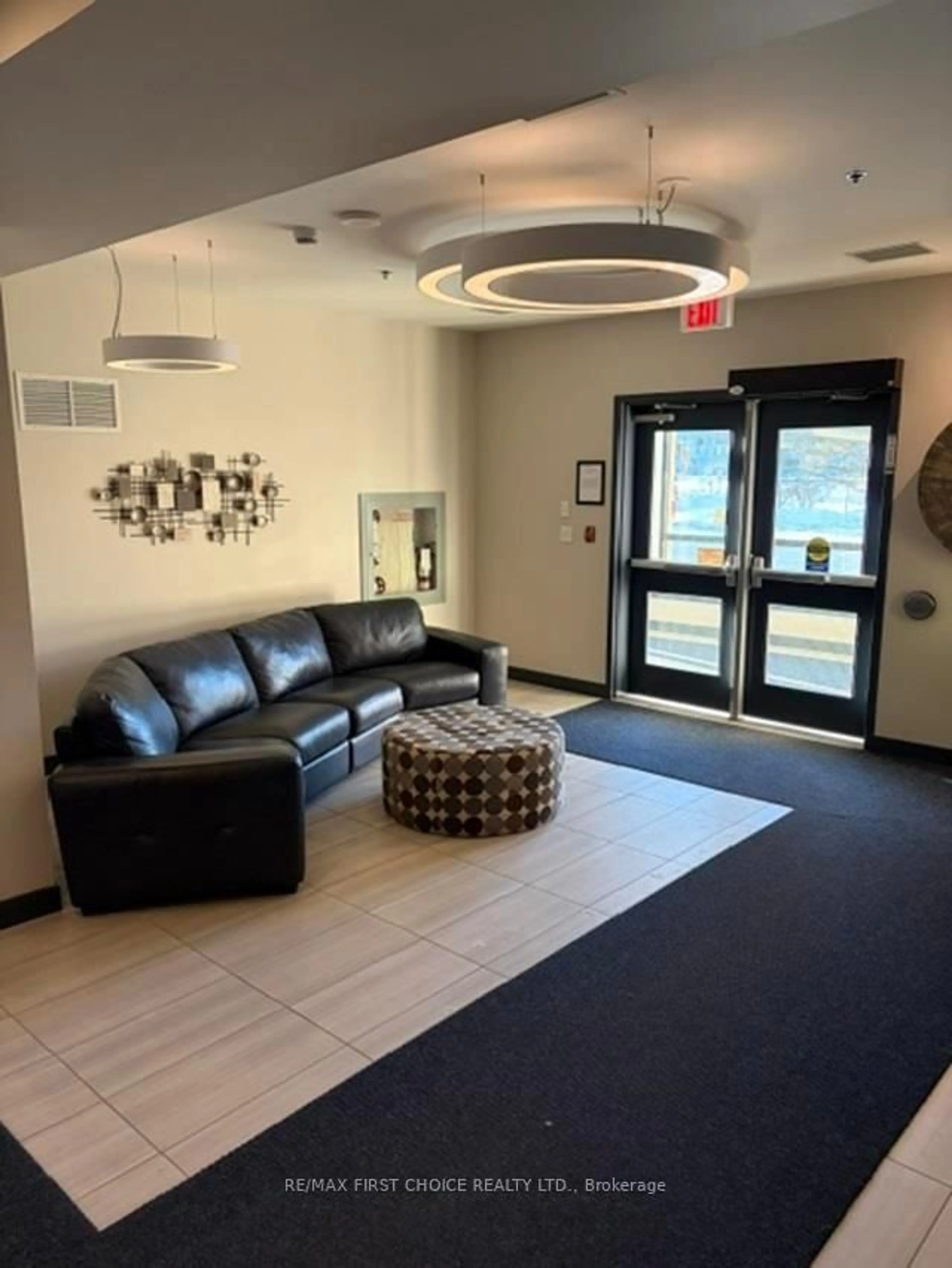 Lobby for 2260 Sleeping Giant Pkwy #2103, Thunder Bay Ontario P7A 0E7