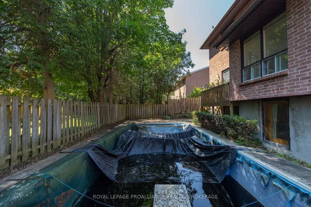 951 Newcastle St, Kingston 5