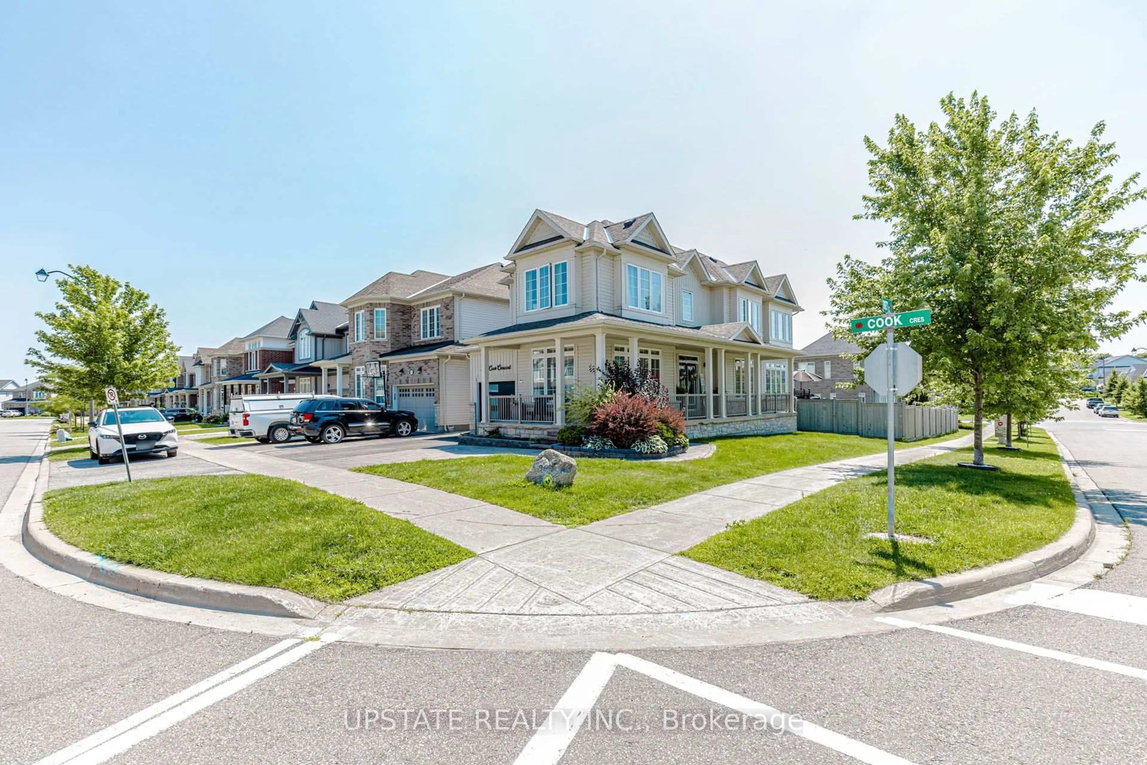 A pic from outside/outdoor area/front of a property/back of a property/a pic from drone, street for 757 Cook Cres, Shelburne Ontario L9V 3V3