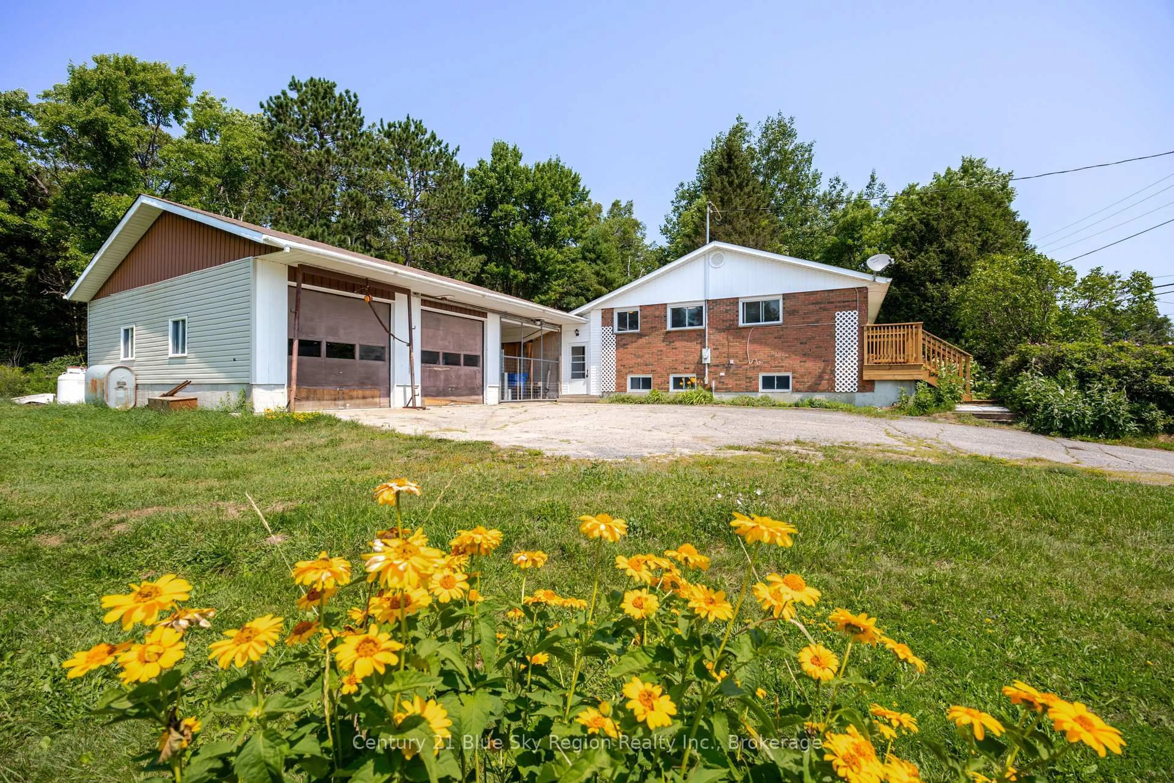 A pic from outside/outdoor area/front of a property/back of a property/a pic from drone, unknown for 1351 Village Rd, East Ferris Ontario P0H 1B0