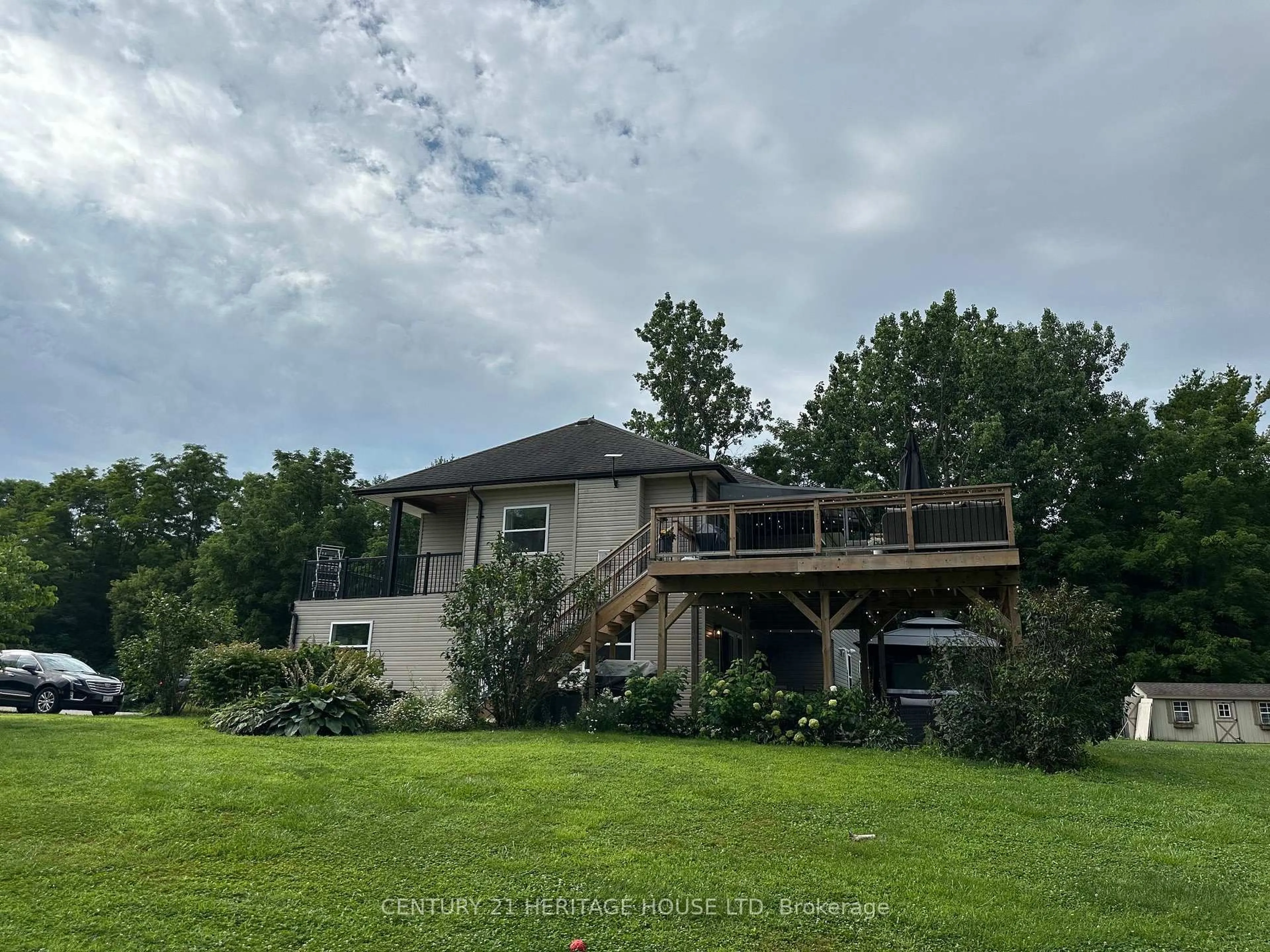 A pic from outside/outdoor area/front of a property/back of a property/a pic from drone, unknown for 41108 Sparta Line, Southwold Ontario N5L 1J2