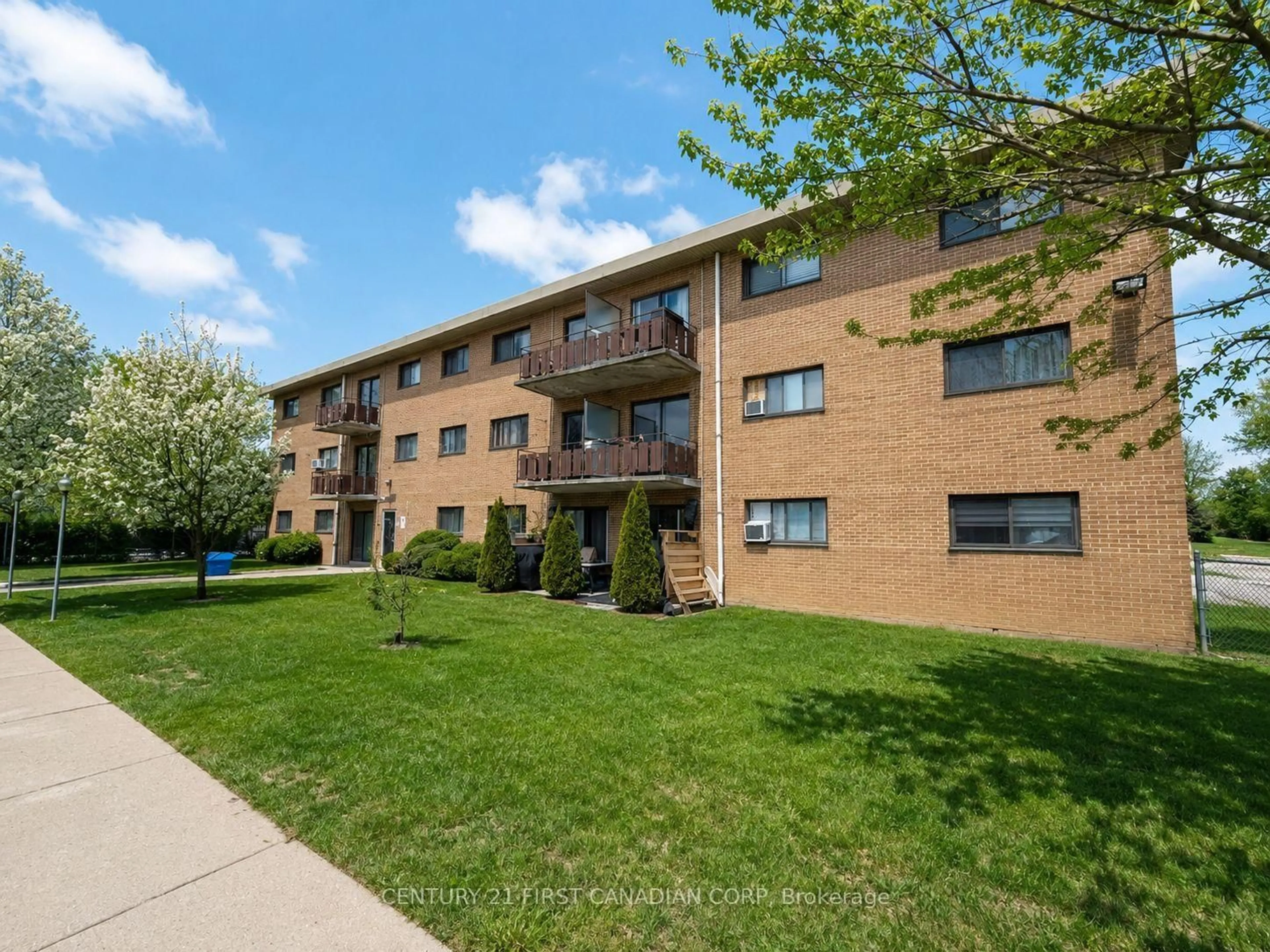 Patio, street for 1830 Dumont St #304, London East Ontario N5W 2S1