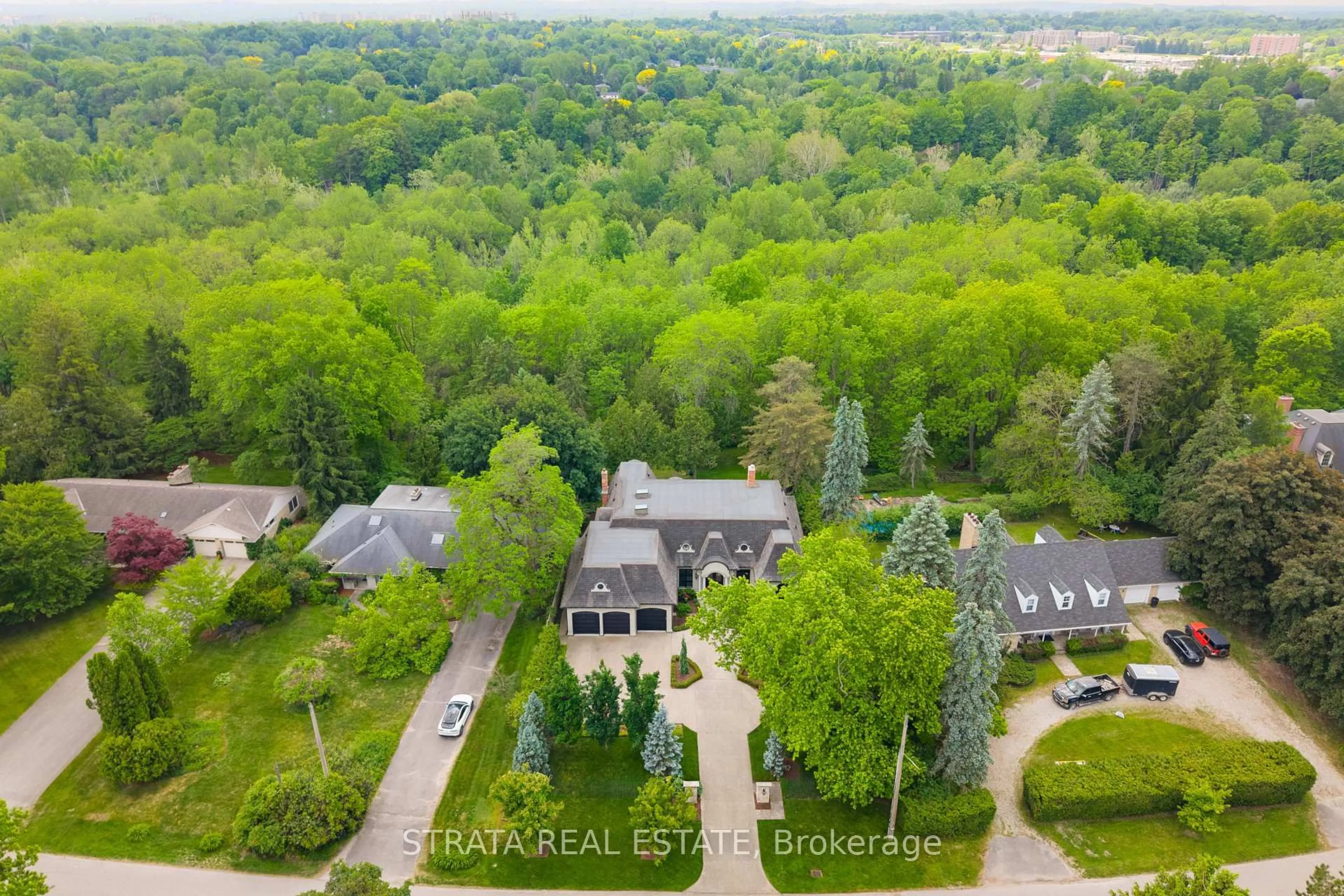 A pic from outside/outdoor area/front of a property/back of a property/a pic from drone, forest/trees view for 1577 Gloucester Rd, London North Ontario N6G 2S5