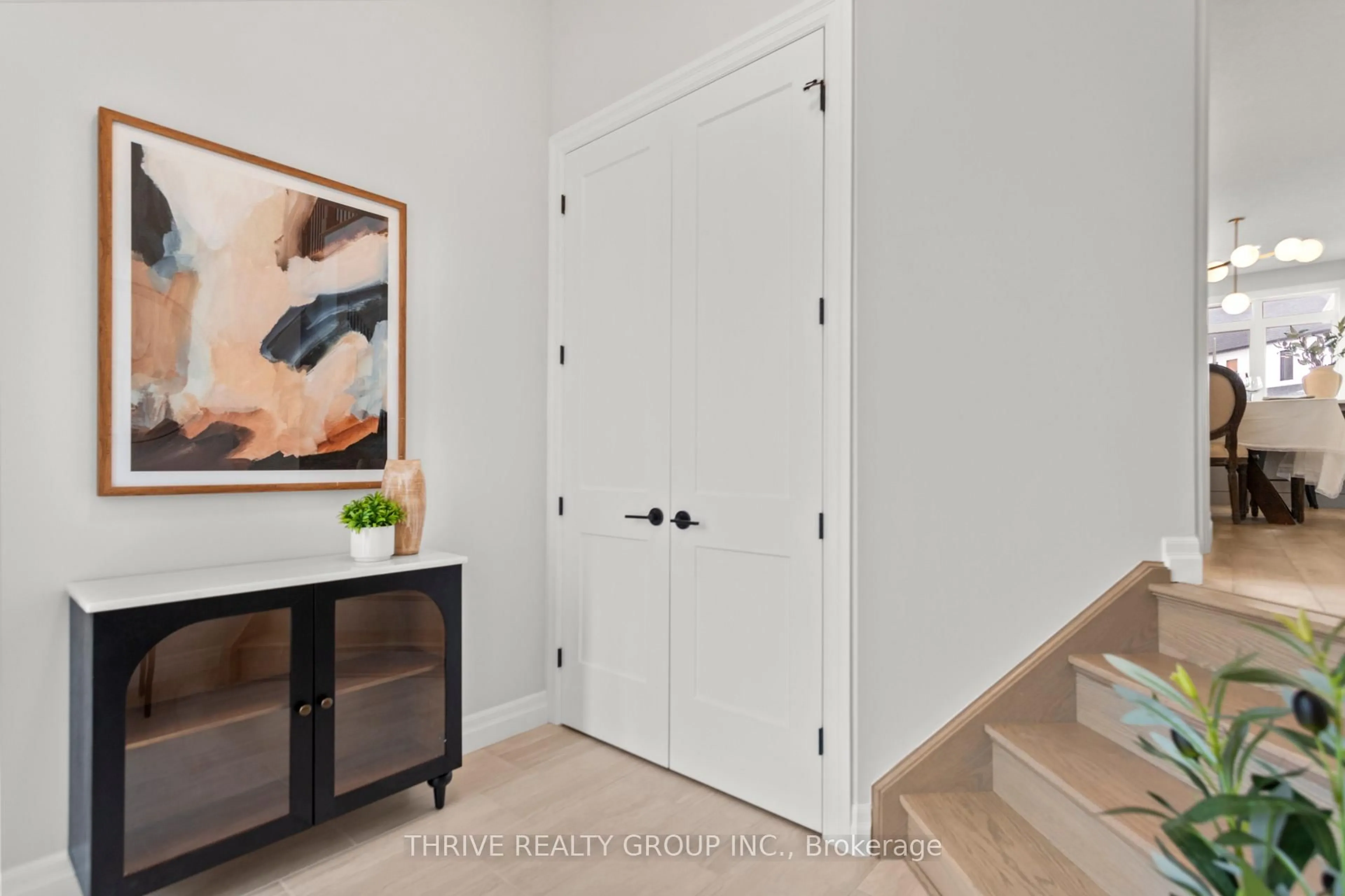 Indoor entryway for 1061 Eagletrace Dr #5, London North Ontario N6G 0T3