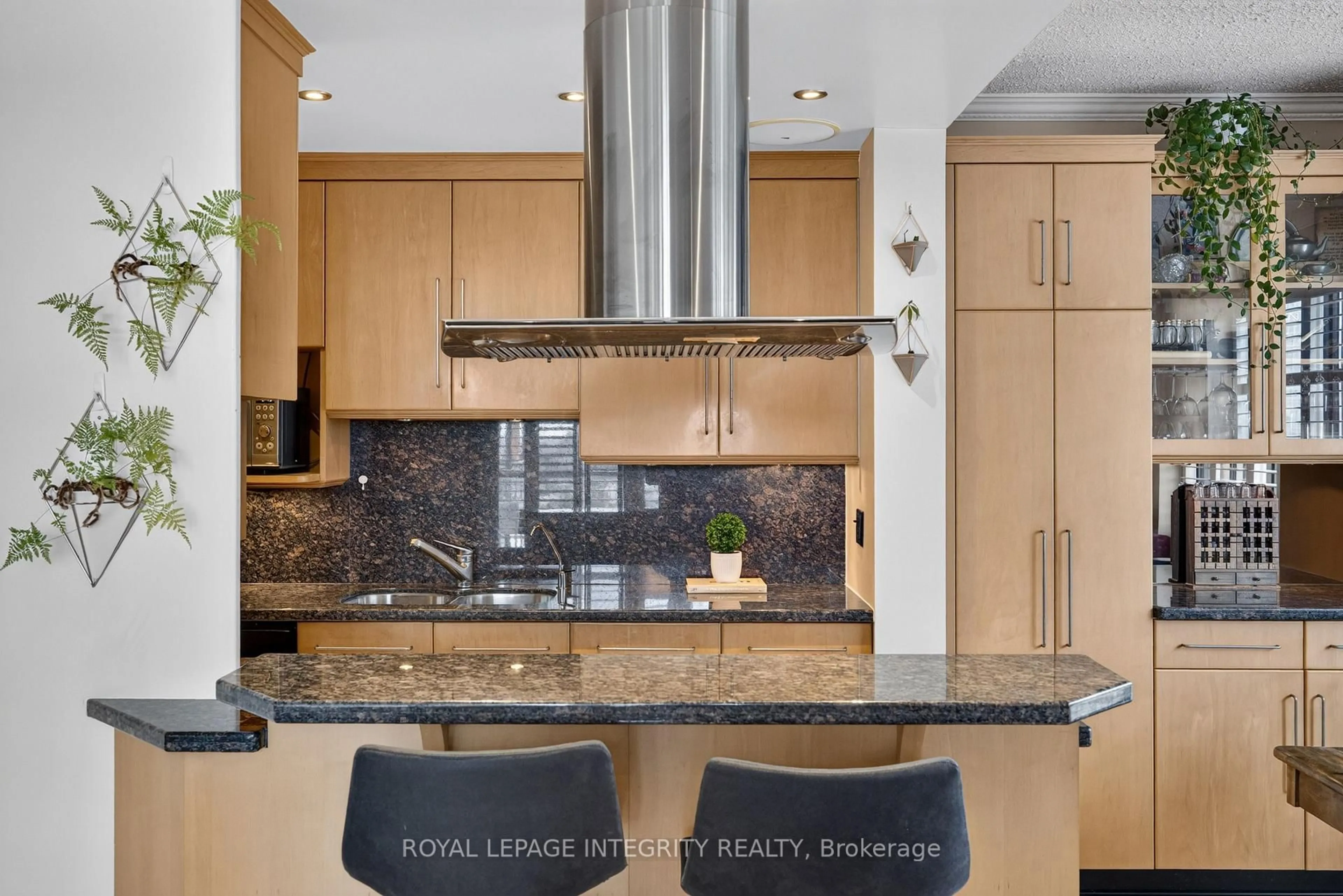 Contemporary kitchen, unknown for 556 Laurier Ave #1606, Ottawa Ontario K1R 7X2
