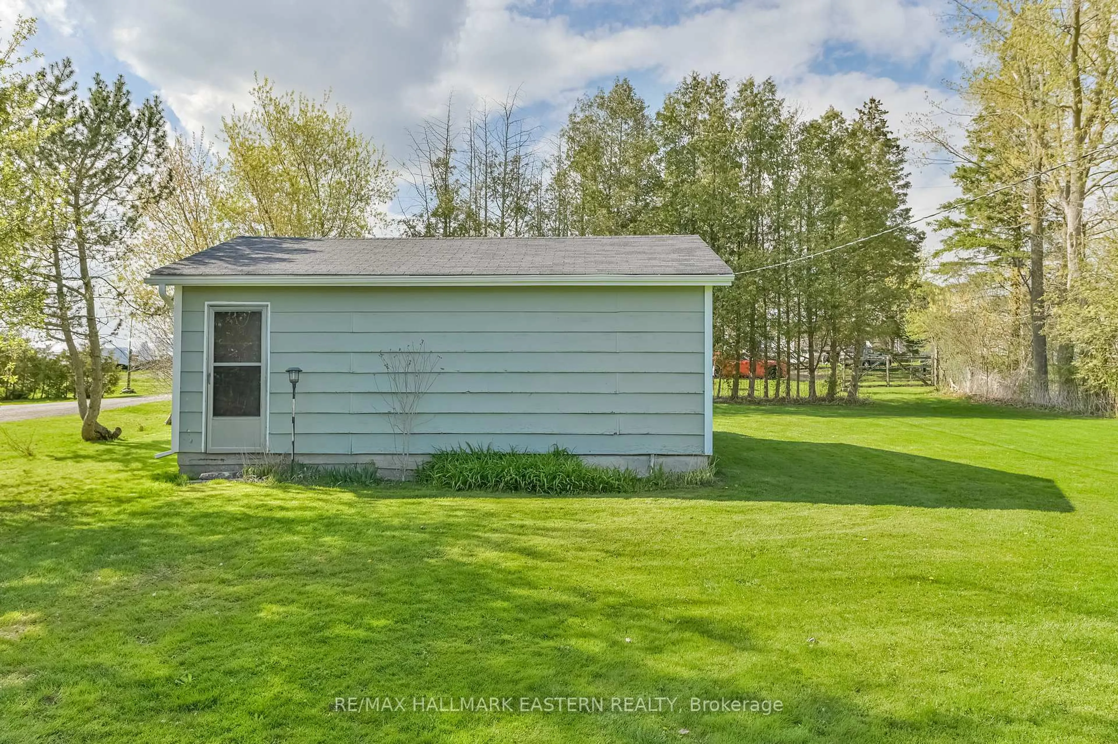 Shed for 1095 Island View Dr, Otonabee-South Monaghan Ontario K0L 1B0