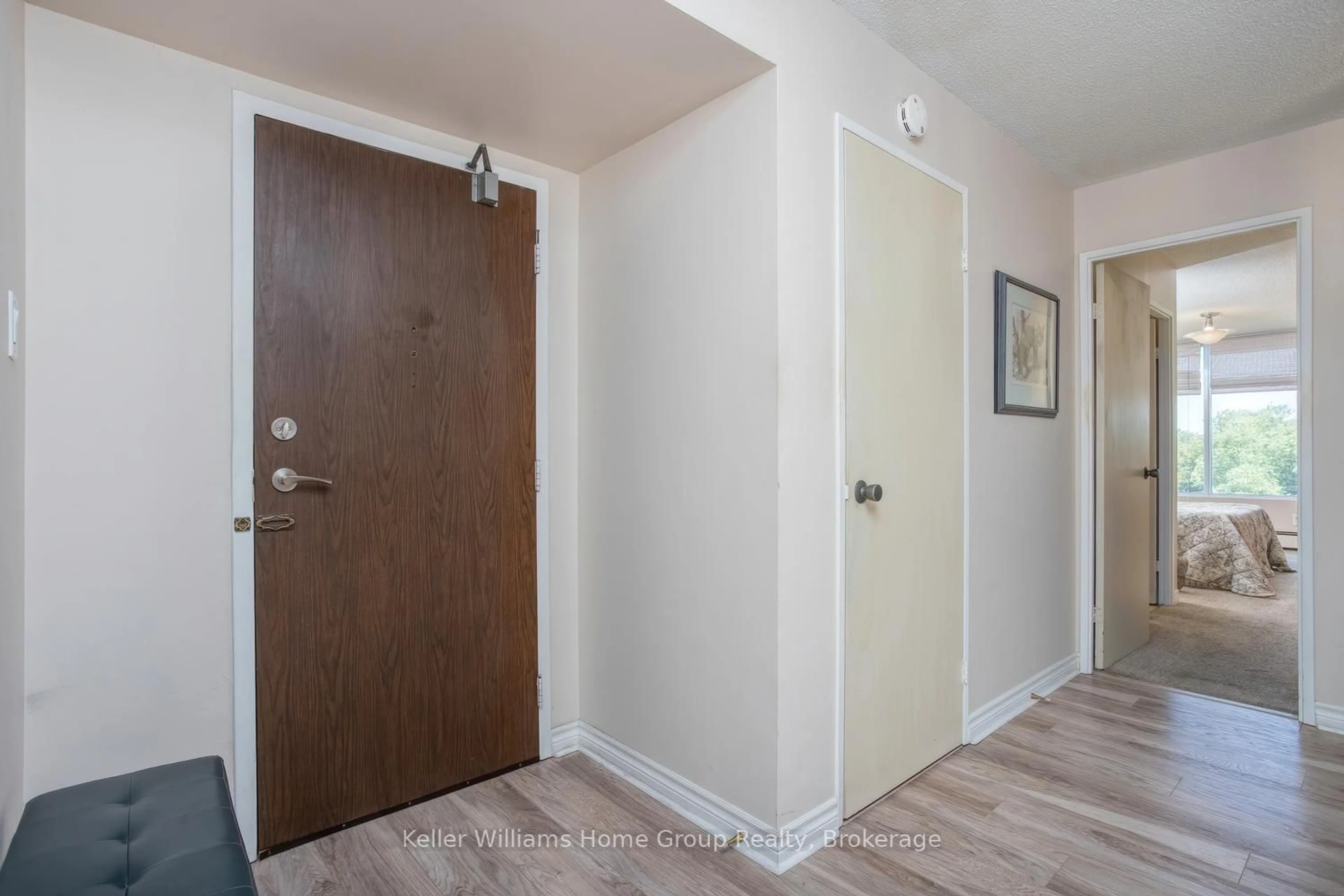 Indoor entryway for 23 Woodlawn Rd #505, Guelph Ontario N1H 7G6