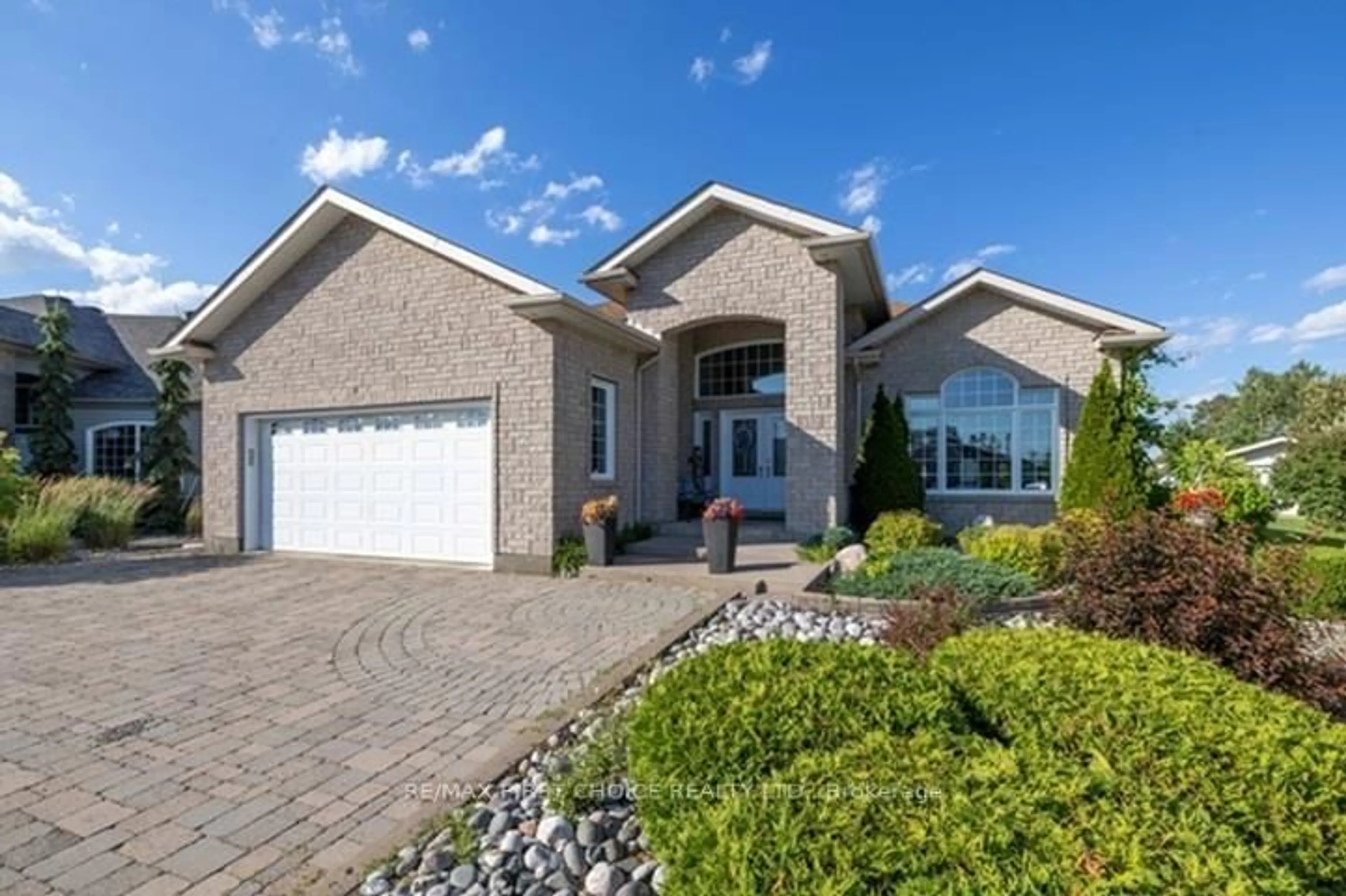 Home with brick exterior material, street for 132 Wolverine Cres, Thunder Bay Ontario P7C 5Z2