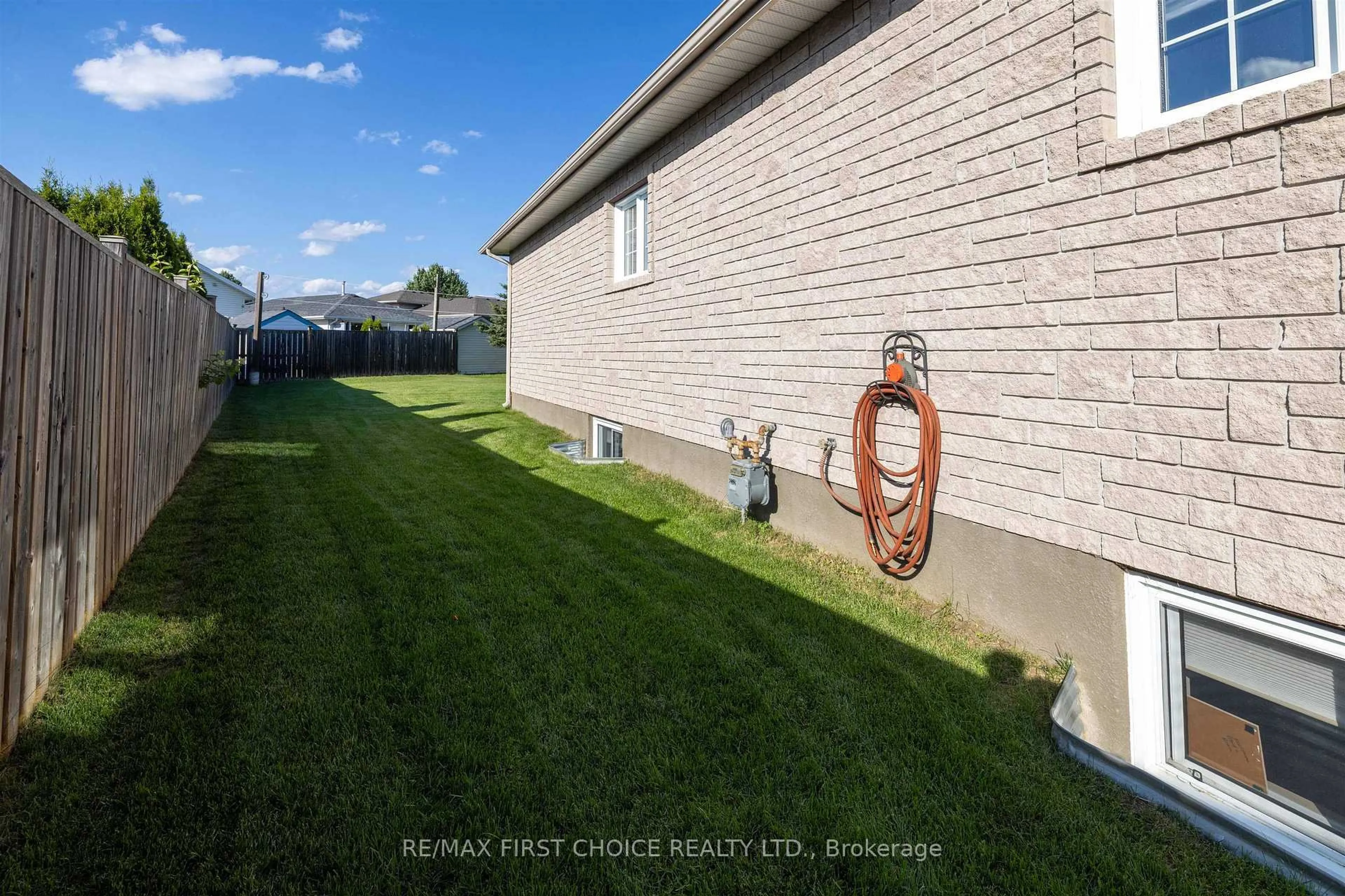 Patio, street for 132 Wolverine Cres, Thunder Bay Ontario P7C 5Z2