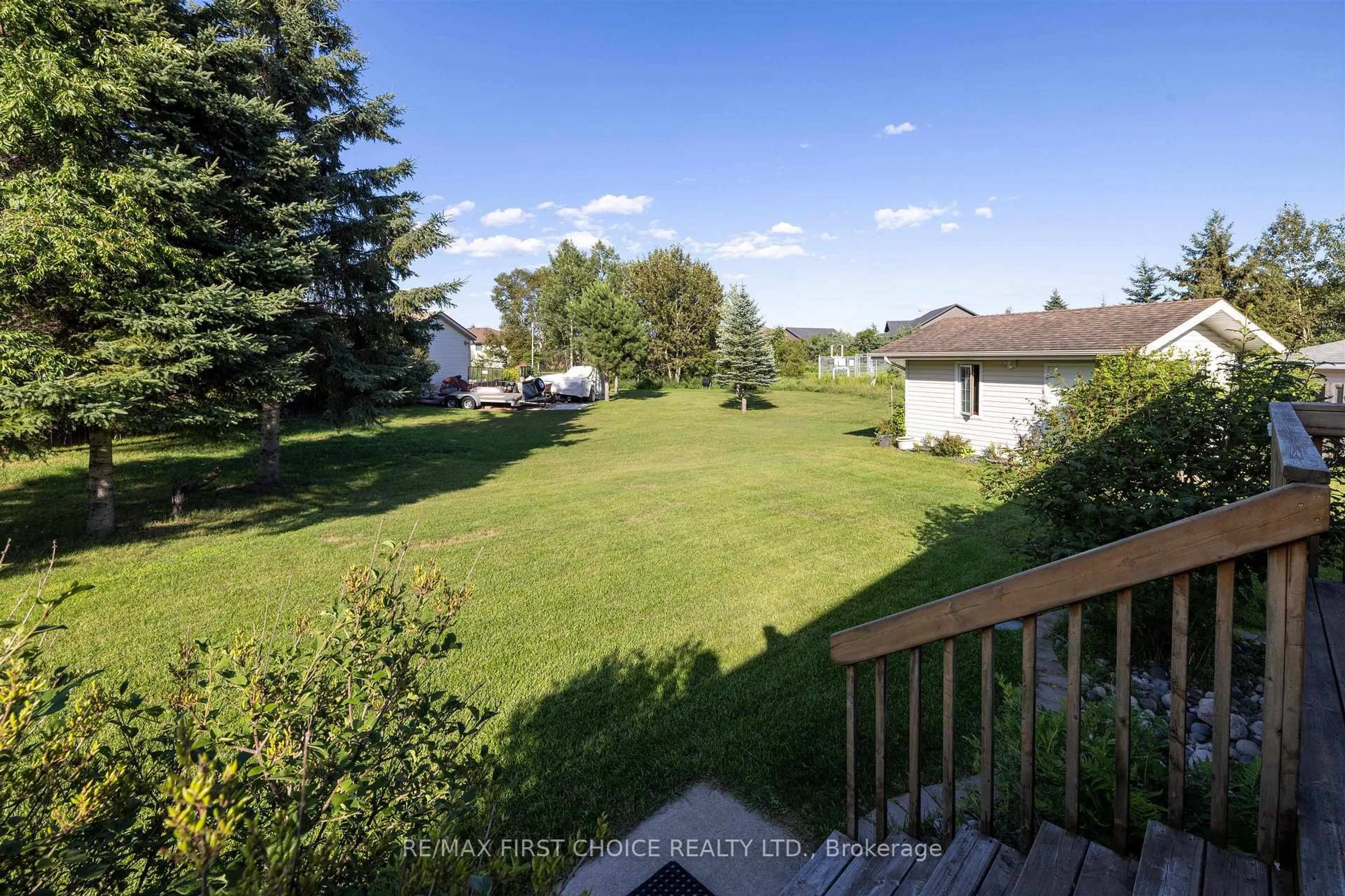 A pic from outside/outdoor area/front of a property/back of a property/a pic from drone, water/lake/river/ocean view for 132 Wolverine Cres, Thunder Bay Ontario P7C 5Z2