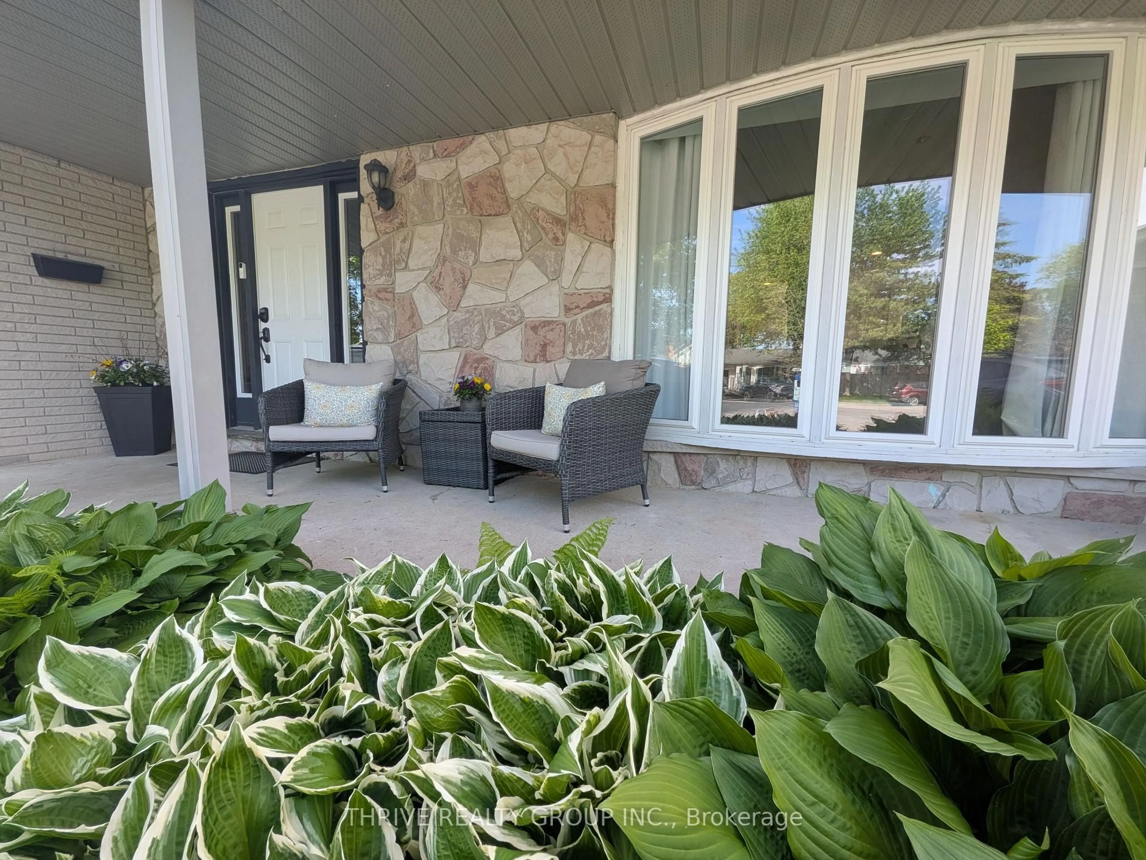 Patio, unknown for 19 Kendall Crt, London North Ontario N5X 1E4