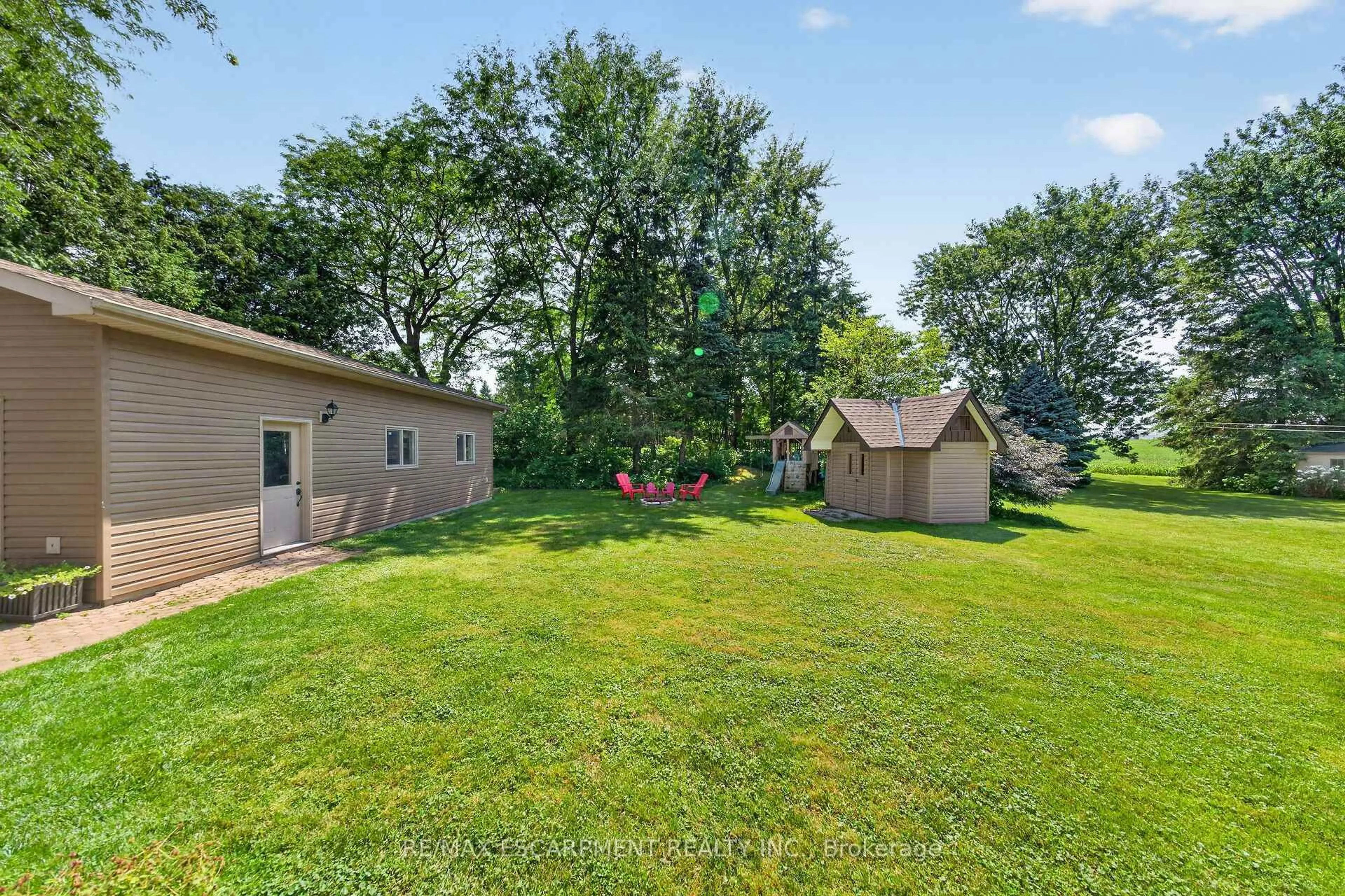 Patio, water/lake/river/ocean view for 8399 Dickenson Rd, Hamilton Ontario L0R 1W0