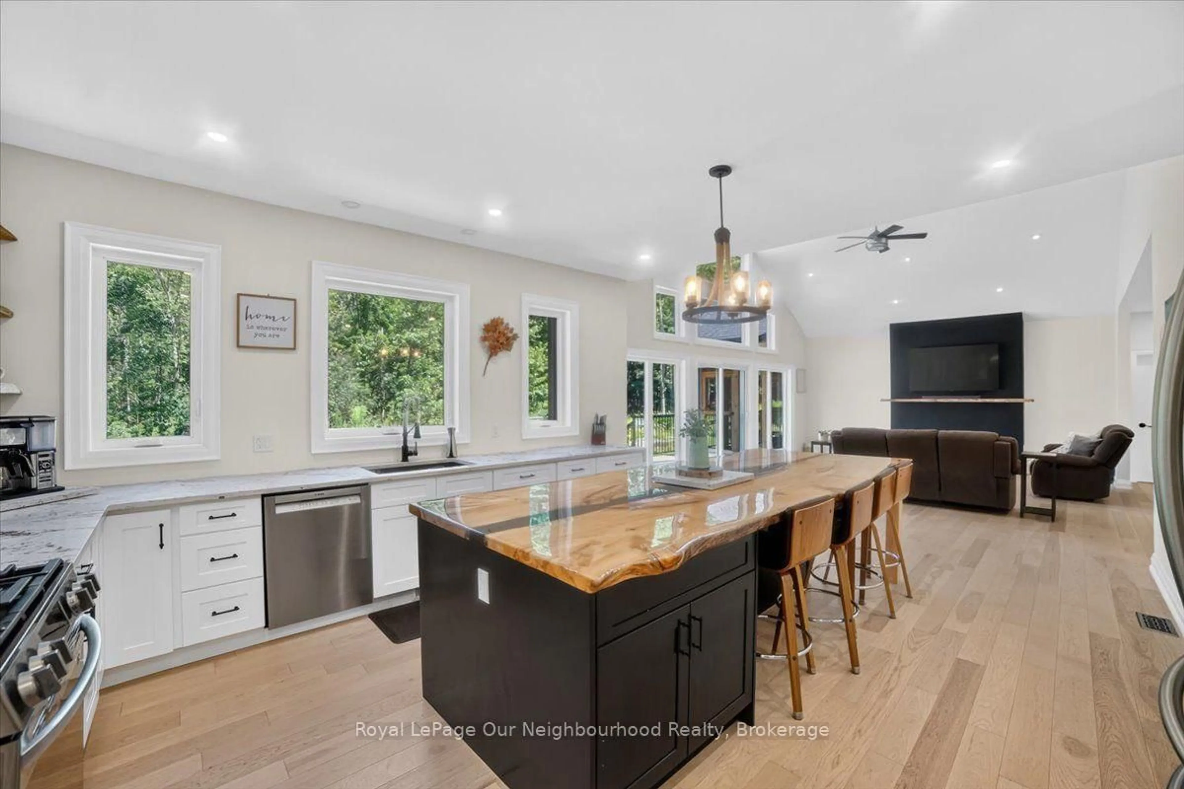Open concept kitchen, ceramic/tile floor for 105 Edwina Dr, Trent Lakes Ontario K0M 1A0