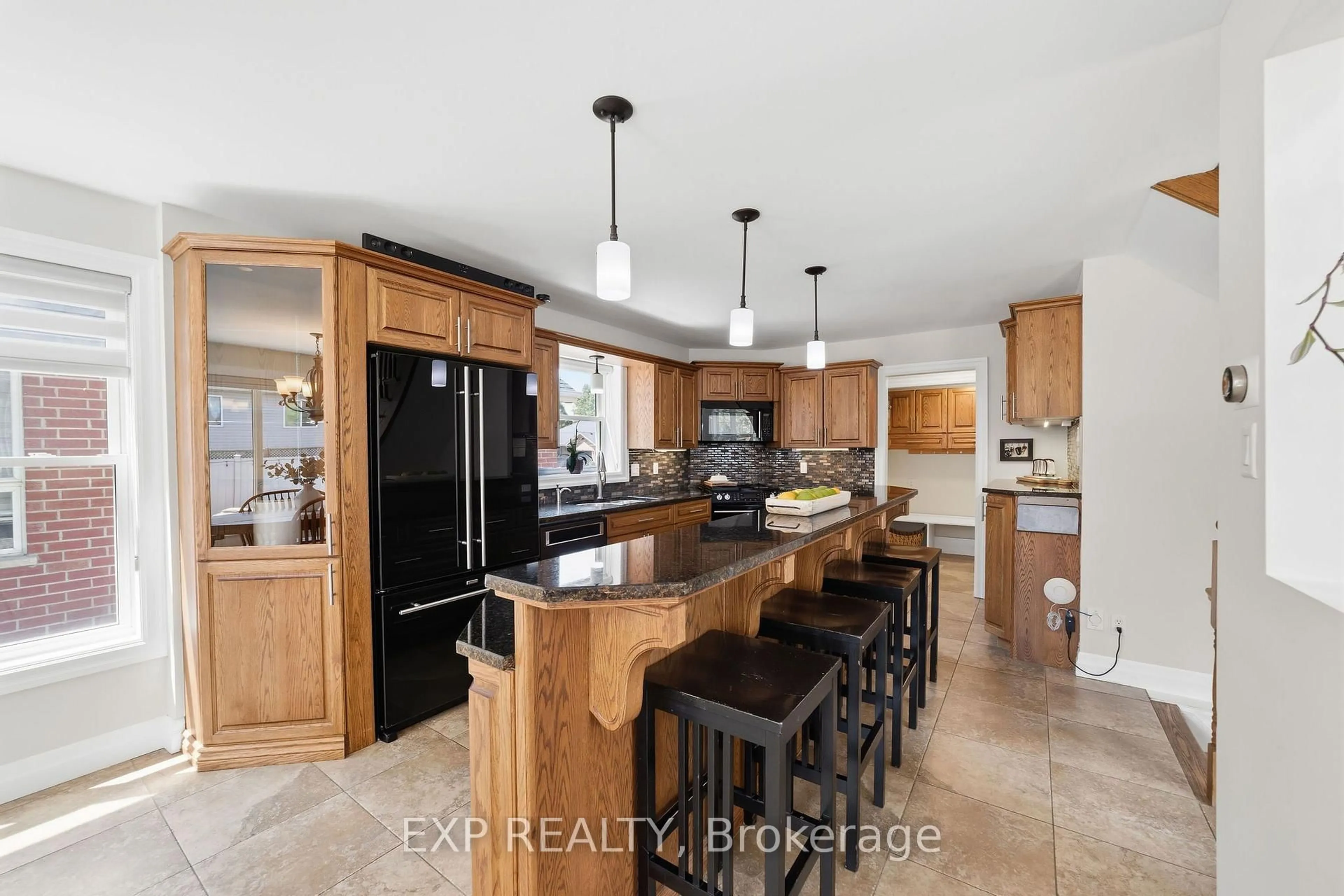 Open concept kitchen, ceramic/tile floor for 197 Gibson Cres, Lucan Biddulph Ontario N0M 2J0