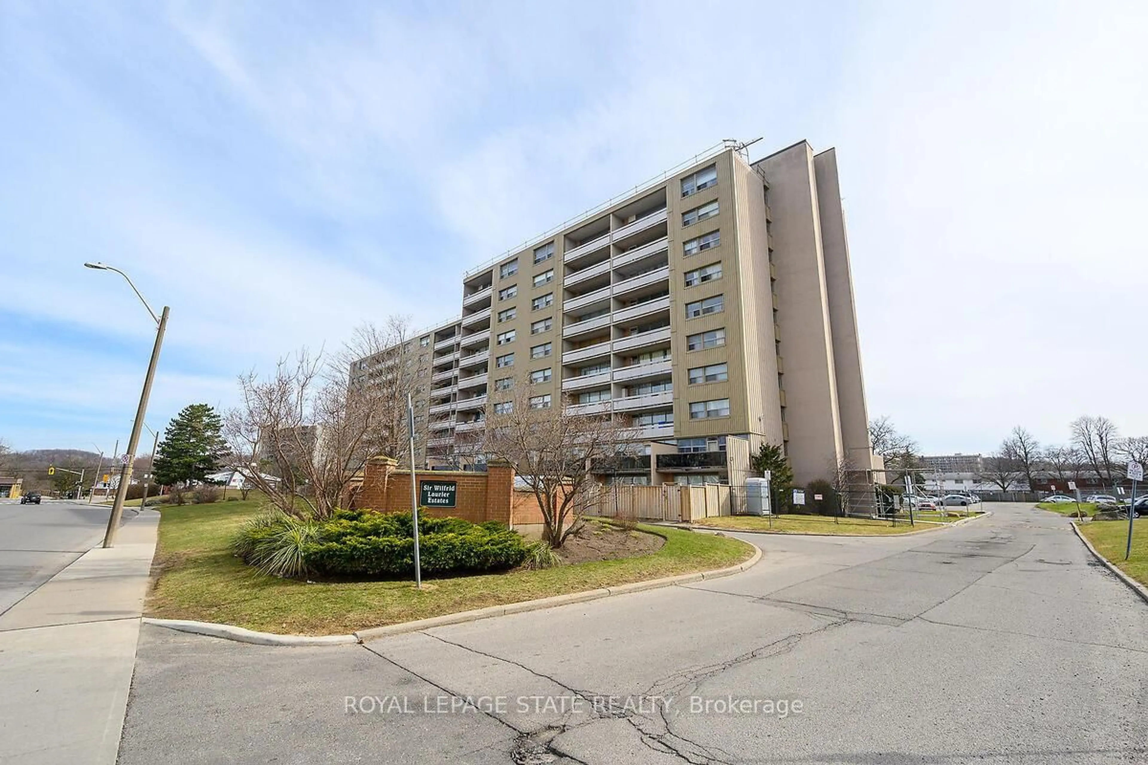 Unknown for 15 Albright Rd #811, Hamilton Ontario L8K 5J2