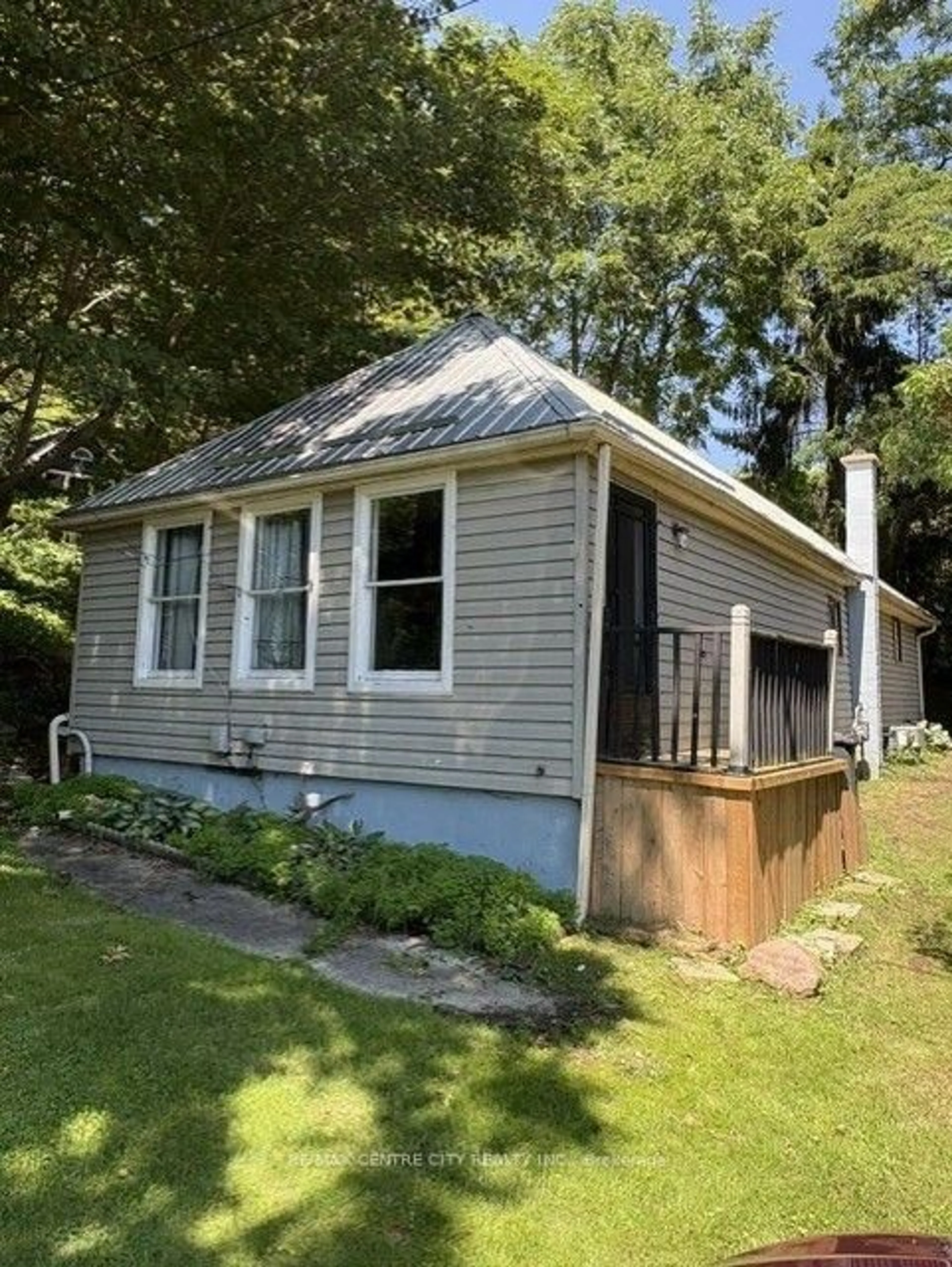 Unknown for 345 Smith St, Central Elgin Ontario N5L 1C6