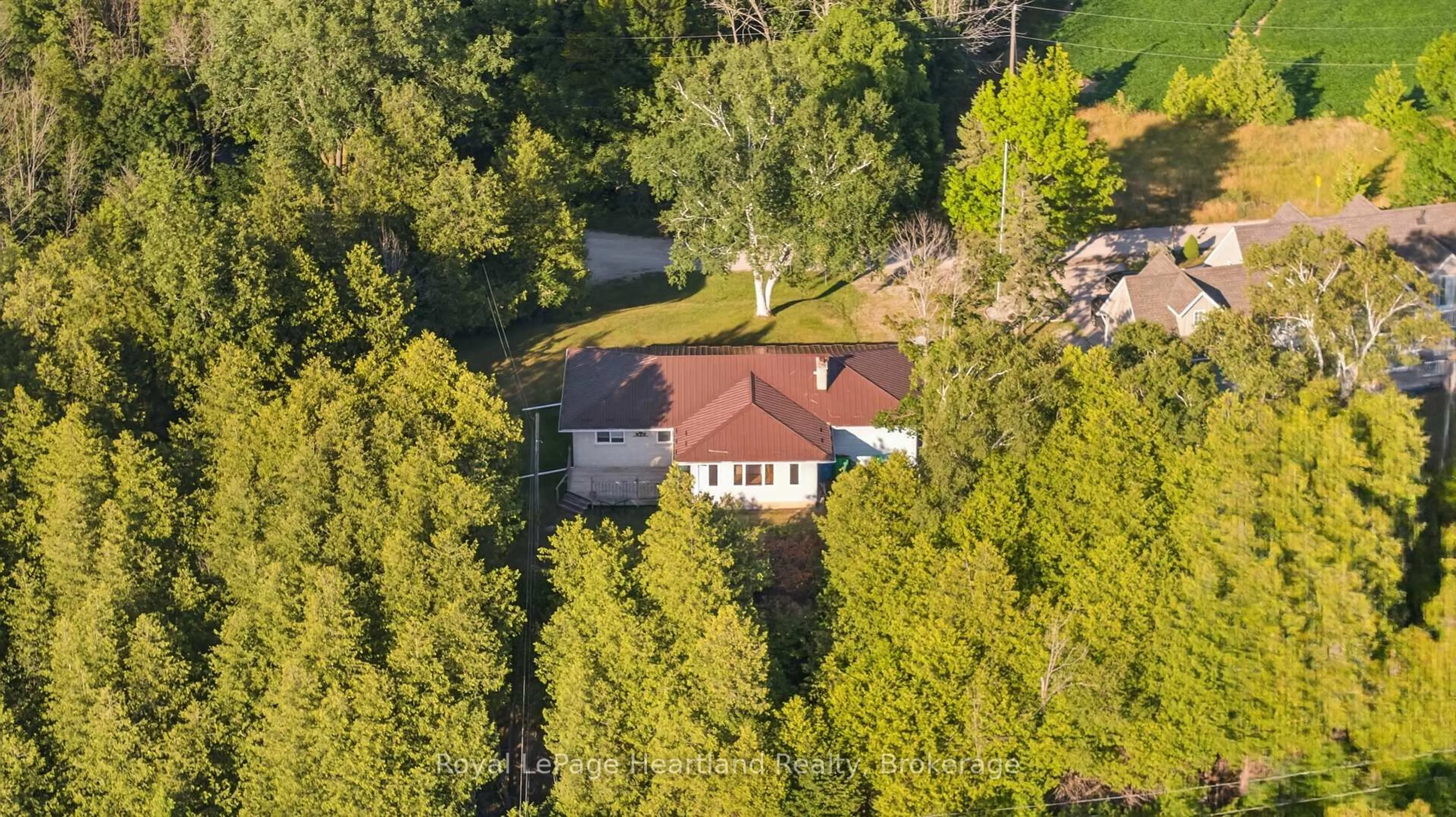 A pic from outside/outdoor area/front of a property/back of a property/a pic from drone, unknown for 83429 David Dr, Ashfield-Colborne-Wawanosh Ontario N7A 3X9