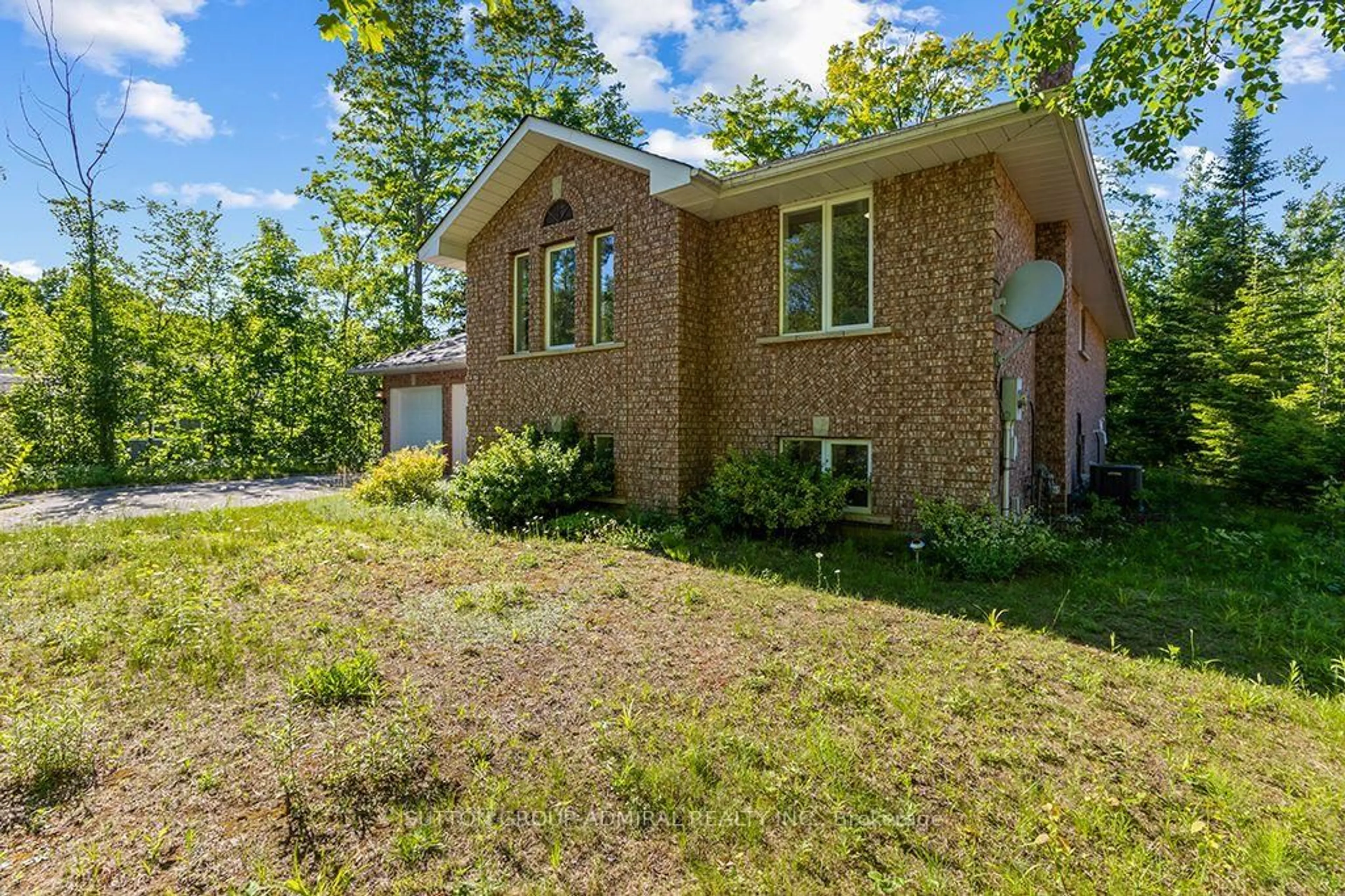 Home with brick exterior material, unknown for 43 Graham Cres, South Bruce Peninsula Ontario N0H 2G0