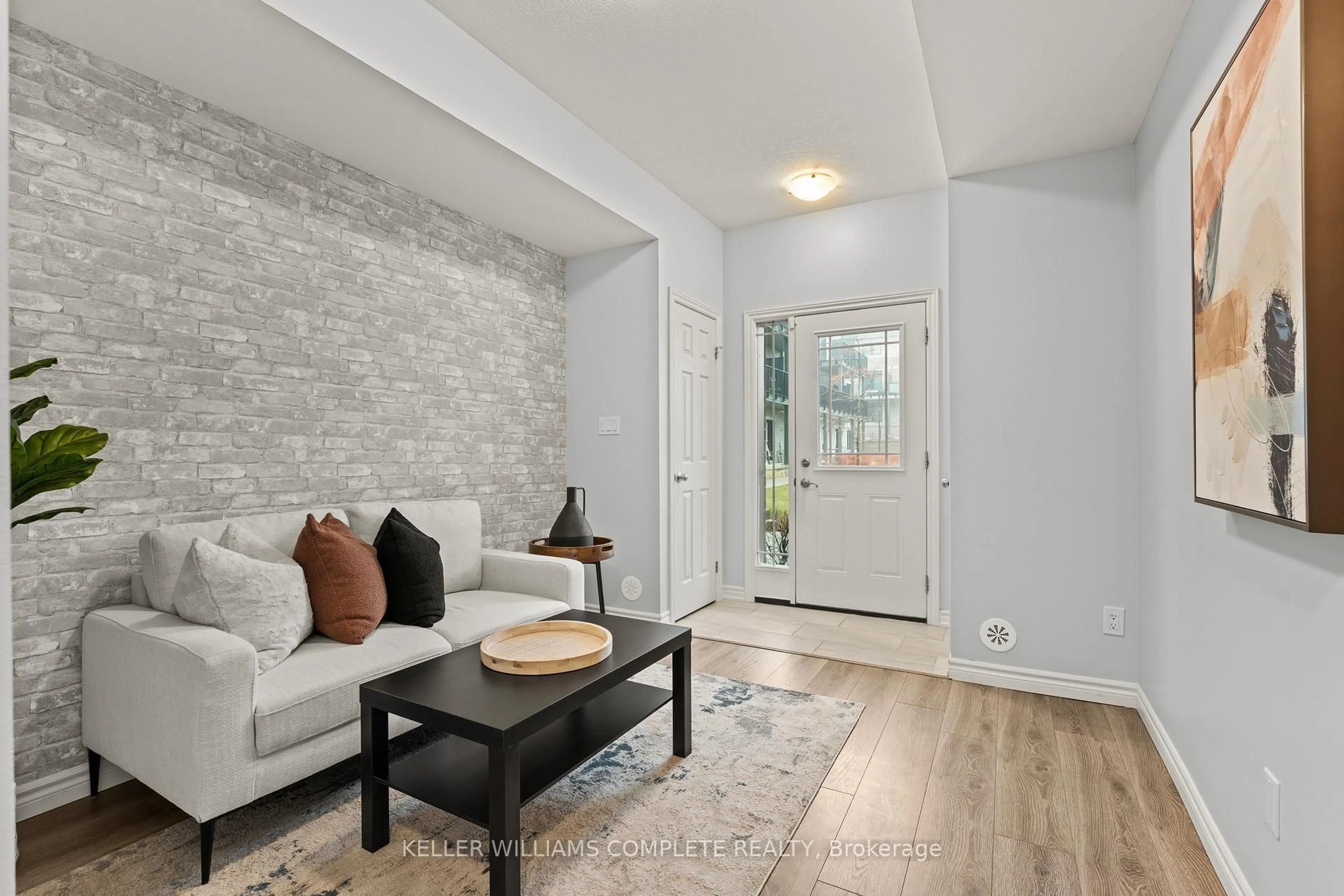 Indoor entryway for 107 WESTRA Dr #59, Guelph Ontario N1K 0A5