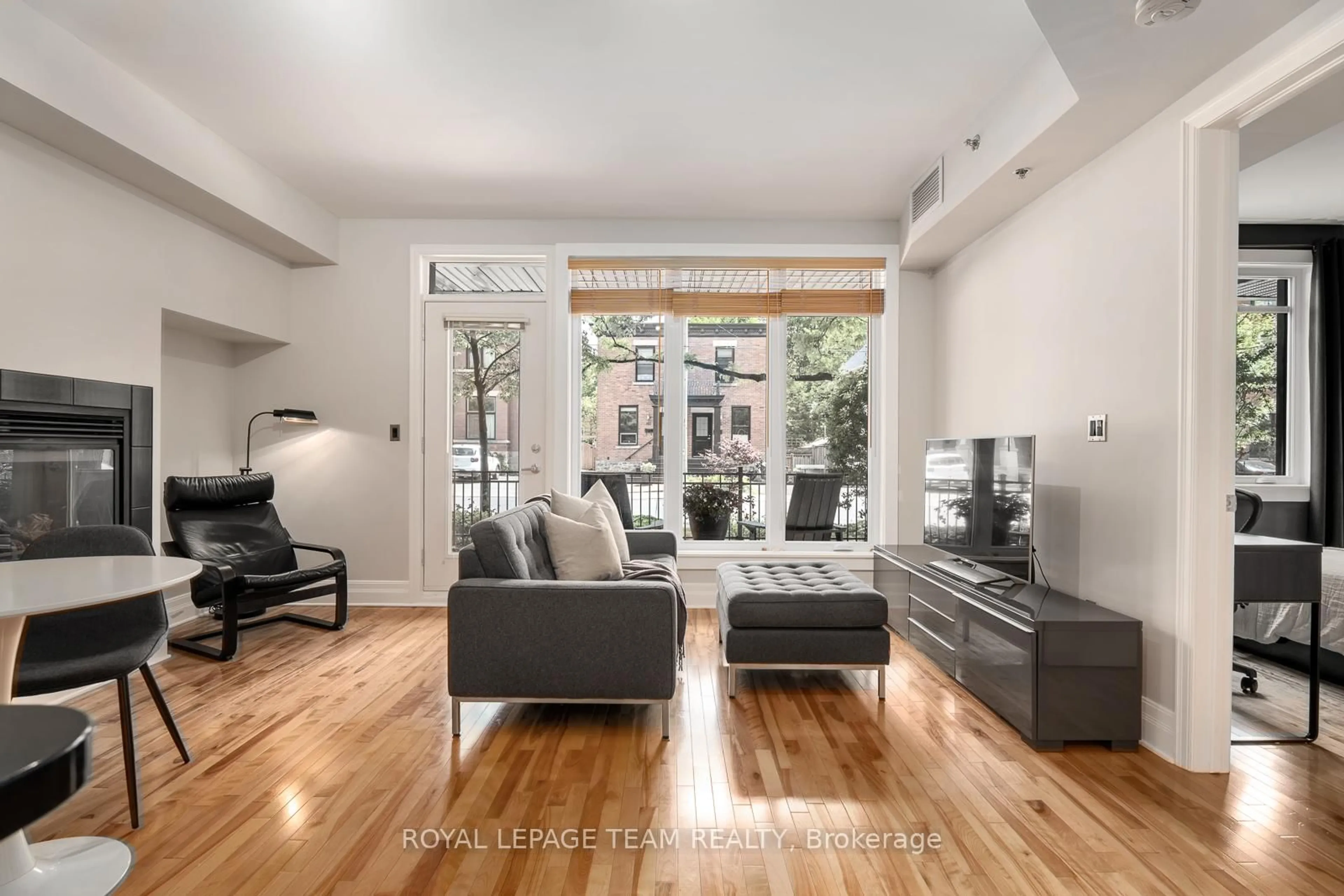 Living room with furniture, unknown for 457 Mcleod St #101, Ottawa Ontario K1R 5P5