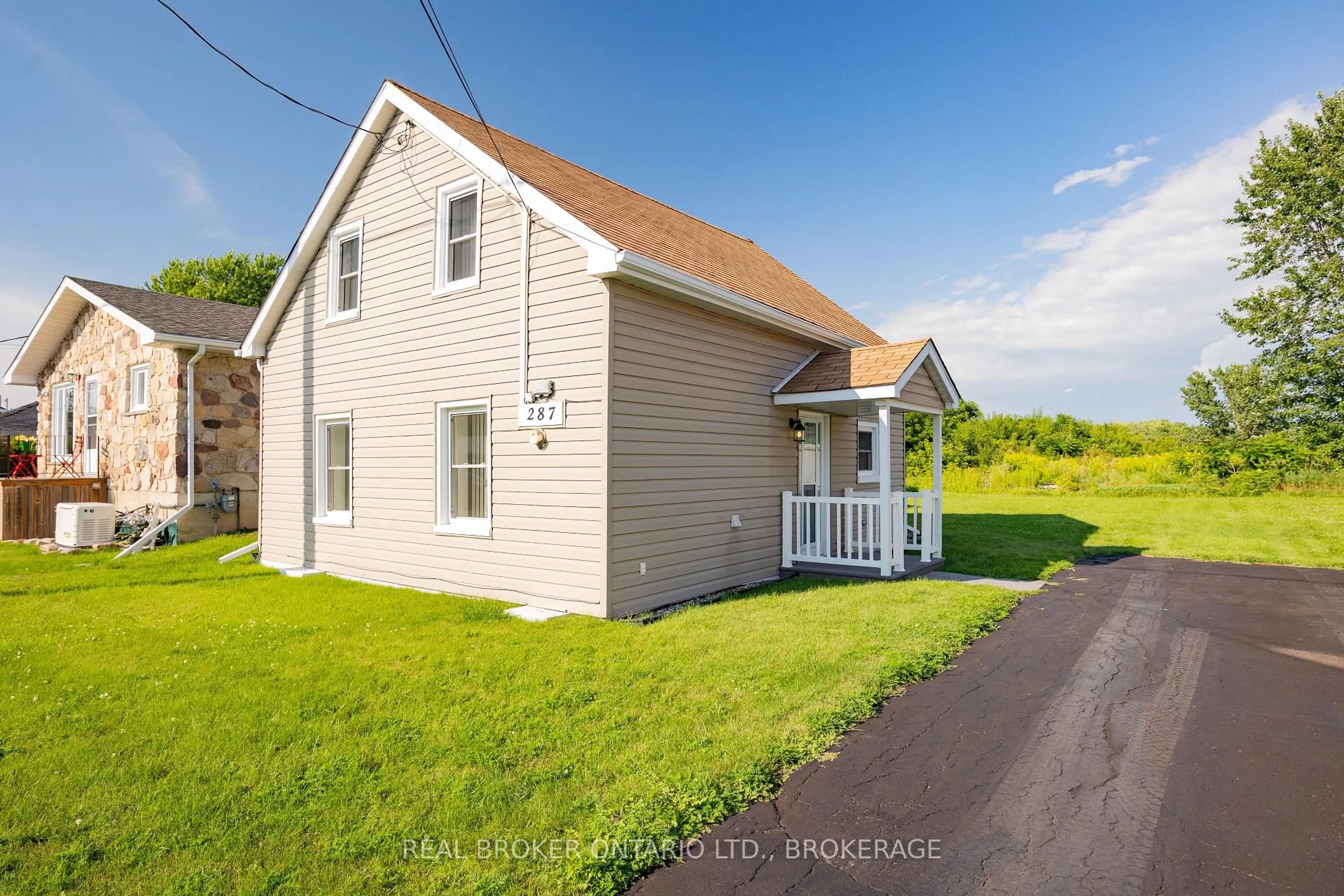 A pic from outside/outdoor area/front of a property/back of a property/a pic from drone, unknown for 287 East Boundary Rd, North Glengarry Ontario K0C 1A0