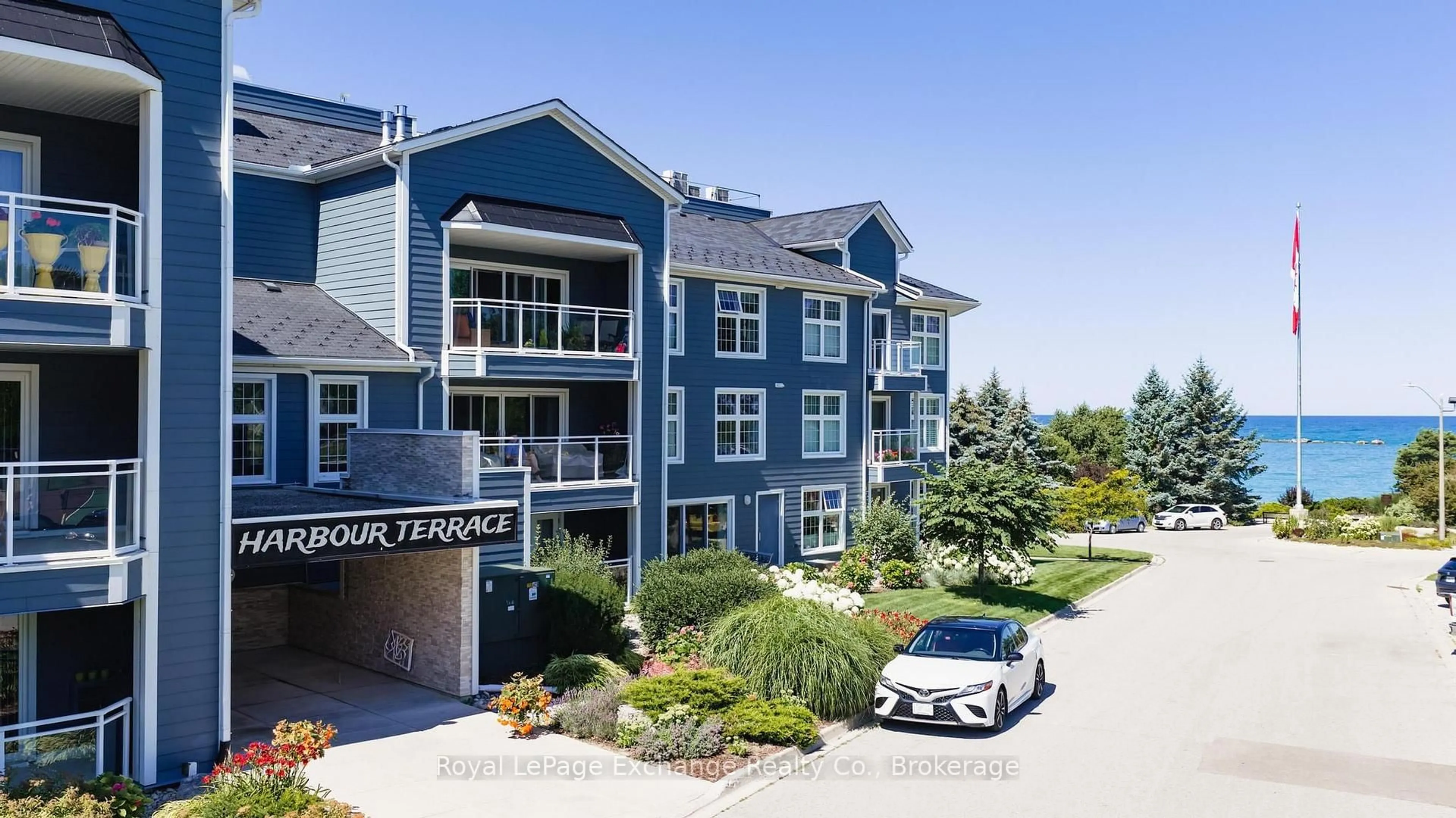 A pic from outside/outdoor area/front of a property/back of a property/a pic from drone, unknown for 200 Harbour St #204, Kincardine Ontario N2Z 3A3