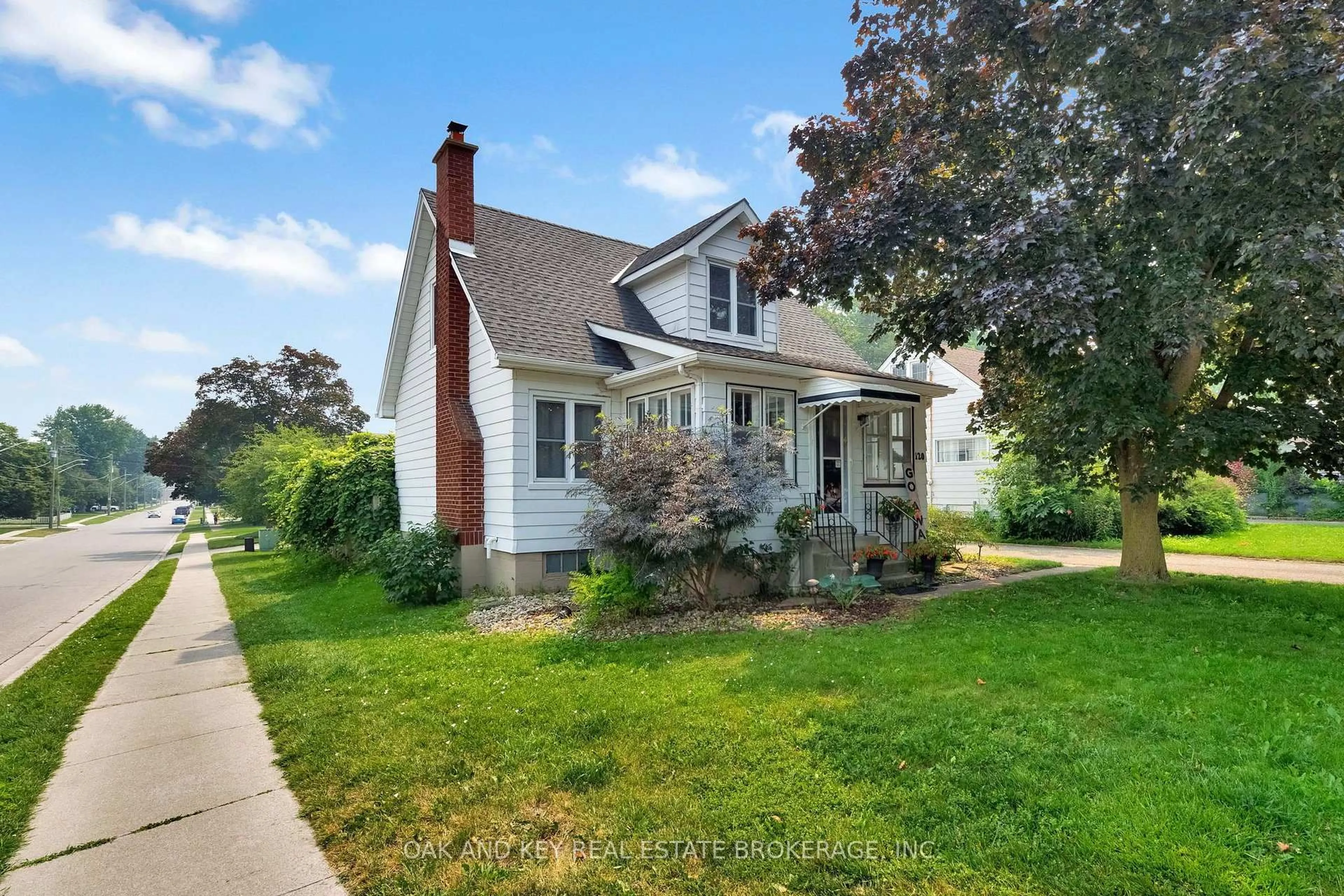 Unknown for 120 Sydenham St, Woodstock Ontario N4S 7B5