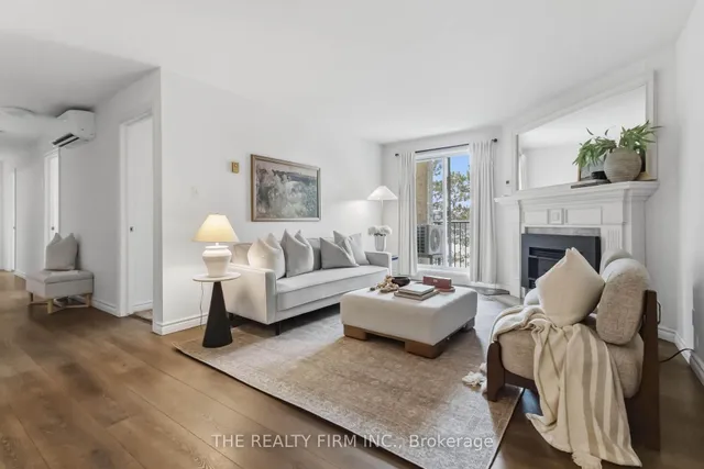 733 Deveron Cres #210, London South 5