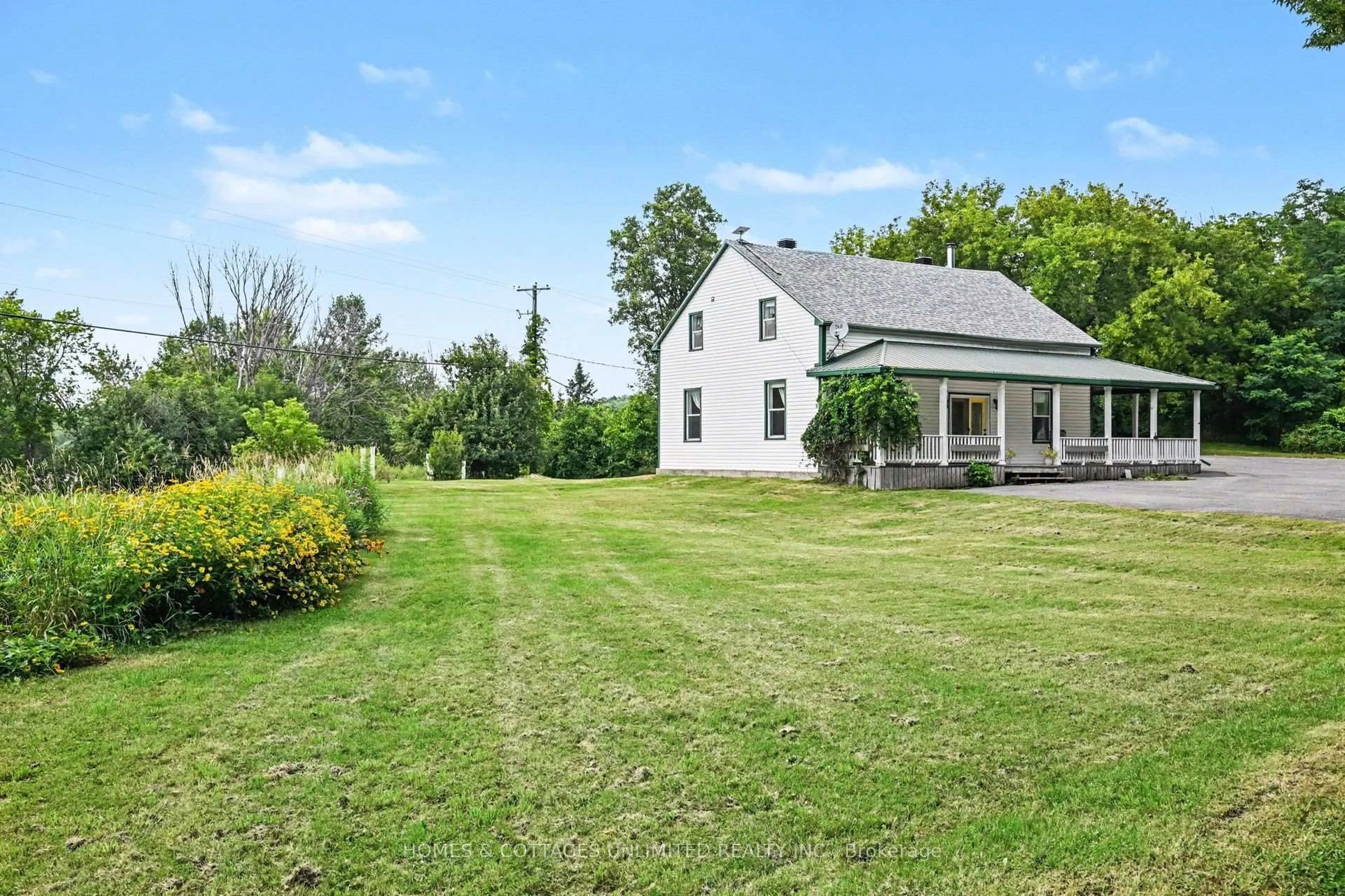 A pic from outside/outdoor area/front of a property/back of a property/a pic from drone, unknown for 4237 WATSON'S CORNERS Rd, Mcdonalds Corners Ontario K0G 1M0
