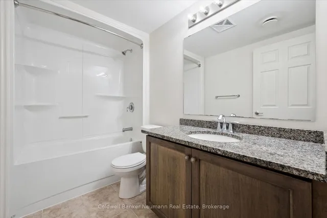 45 Kingsbury Sq #301, Guelph 3