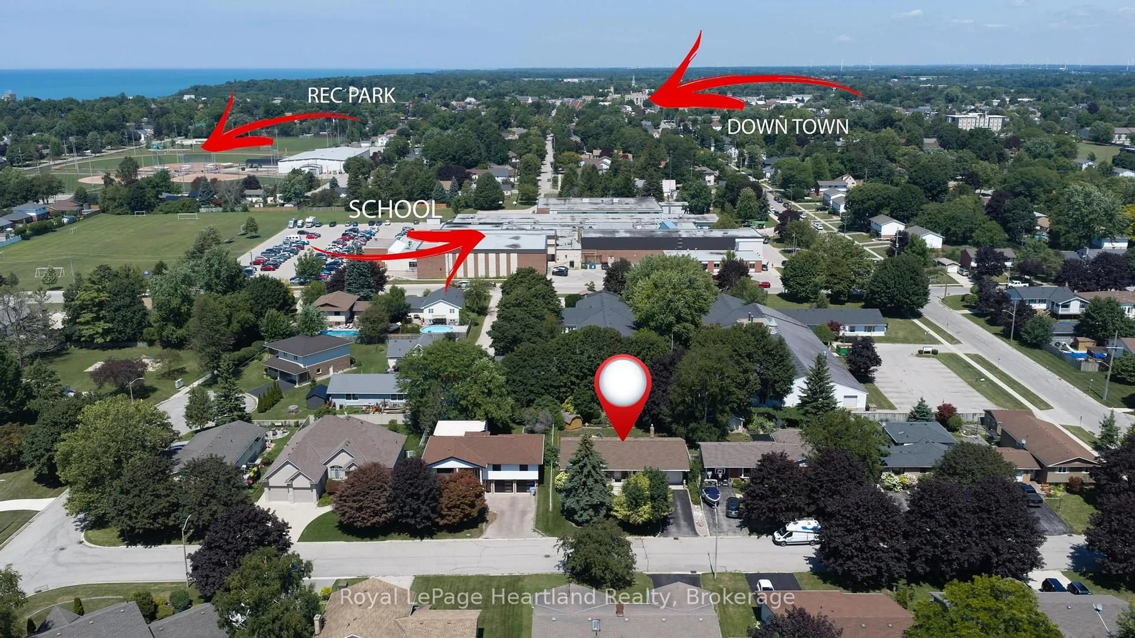 A pic from outside/outdoor area/front of a property/back of a property/a pic from drone, street for 24 Leonard Dr, Goderich Ontario N7A 4K6