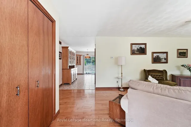 24 Leonard Dr, Goderich 4