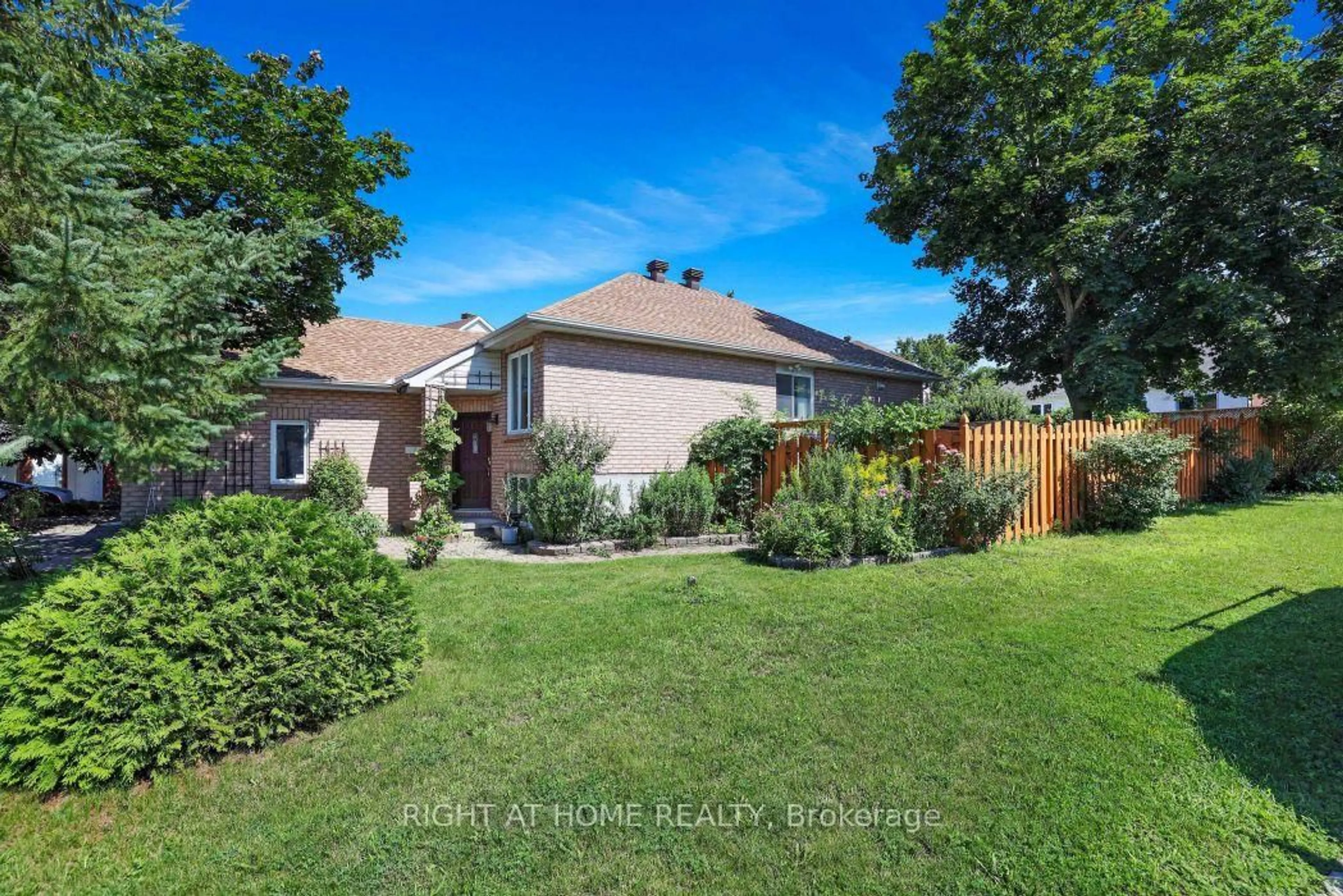A pic from outside/outdoor area/front of a property/back of a property/a pic from drone, street for 53 Yoho Dr, Kanata Ontario K2M 2R4