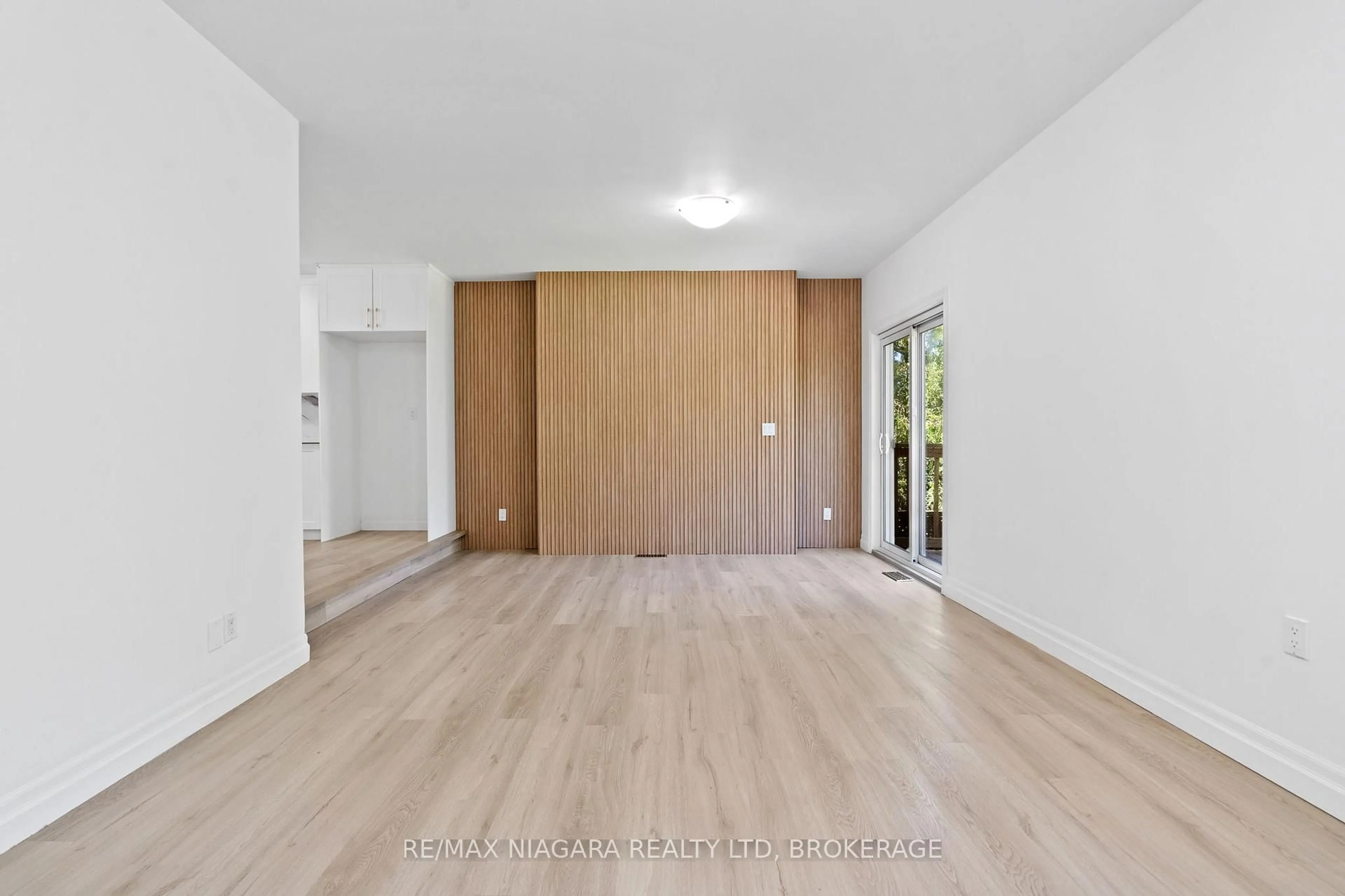 Unknown for 46A Pelham Rd, St. Catharines Ontario L2S 1R4