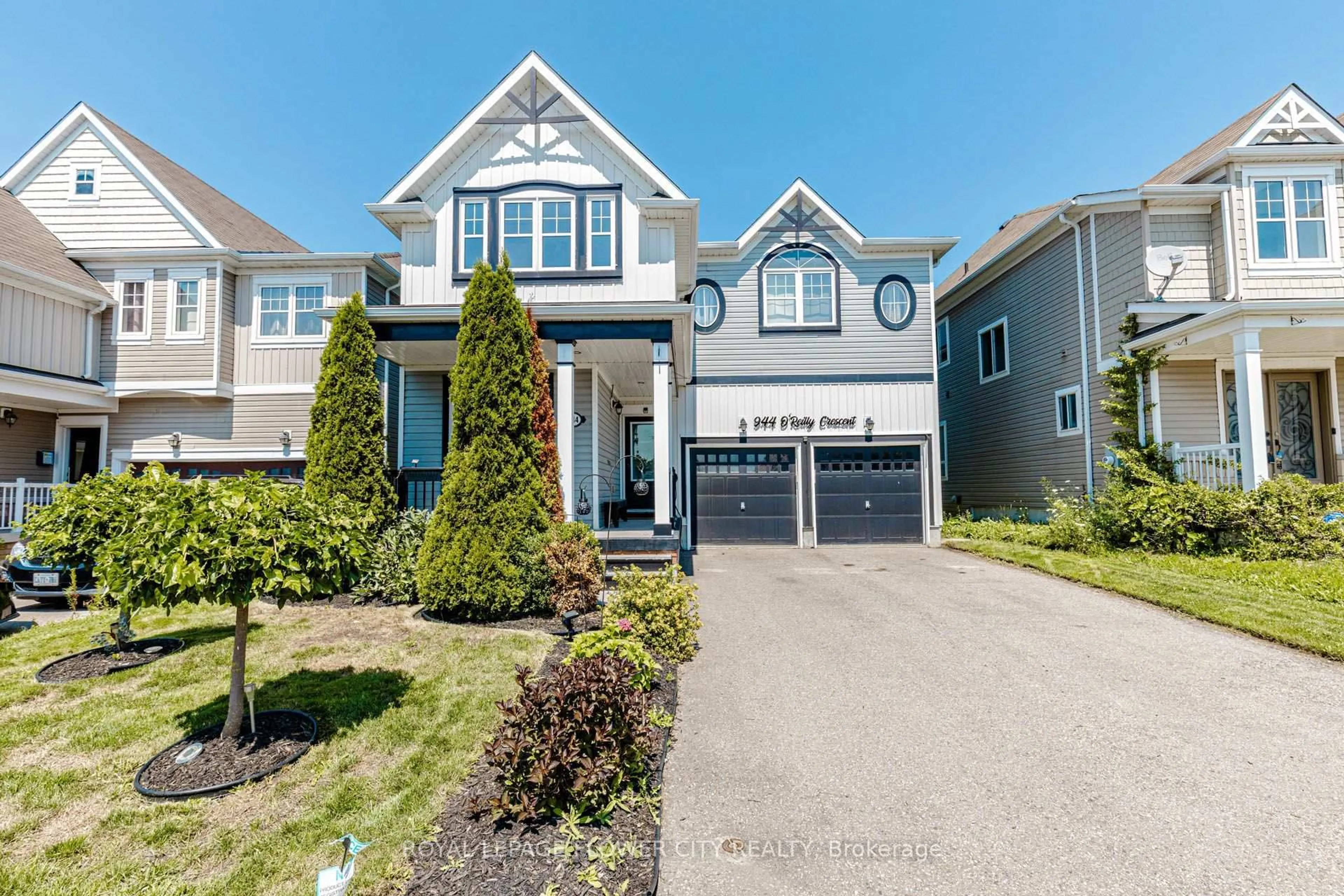 Home with vinyl exterior material, street for 944 O'reilly Cres, Shelburne Ontario L9V 2S4