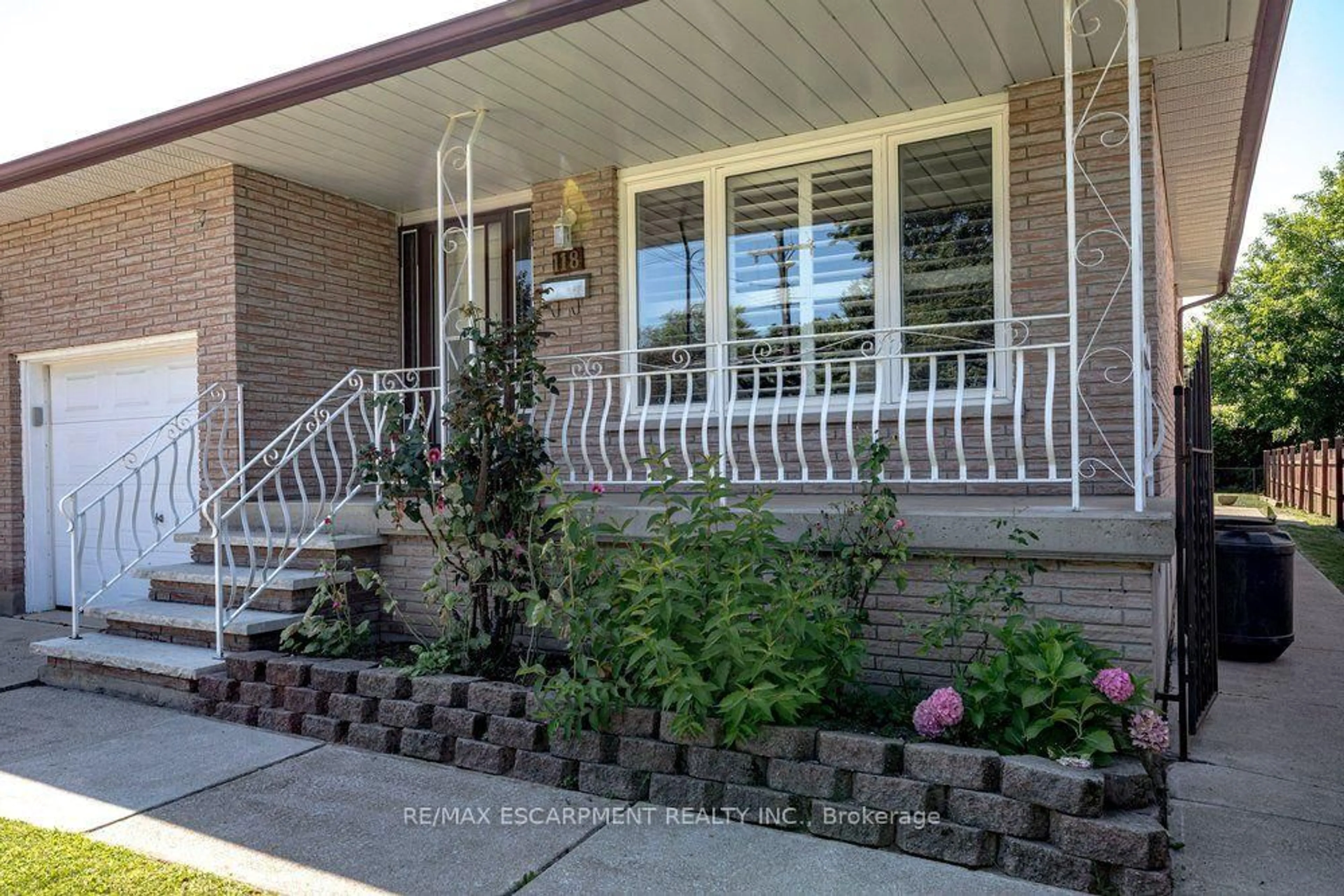 Unknown for 118 POTTRUFF Rd, Hamilton Ontario L8K 4A2