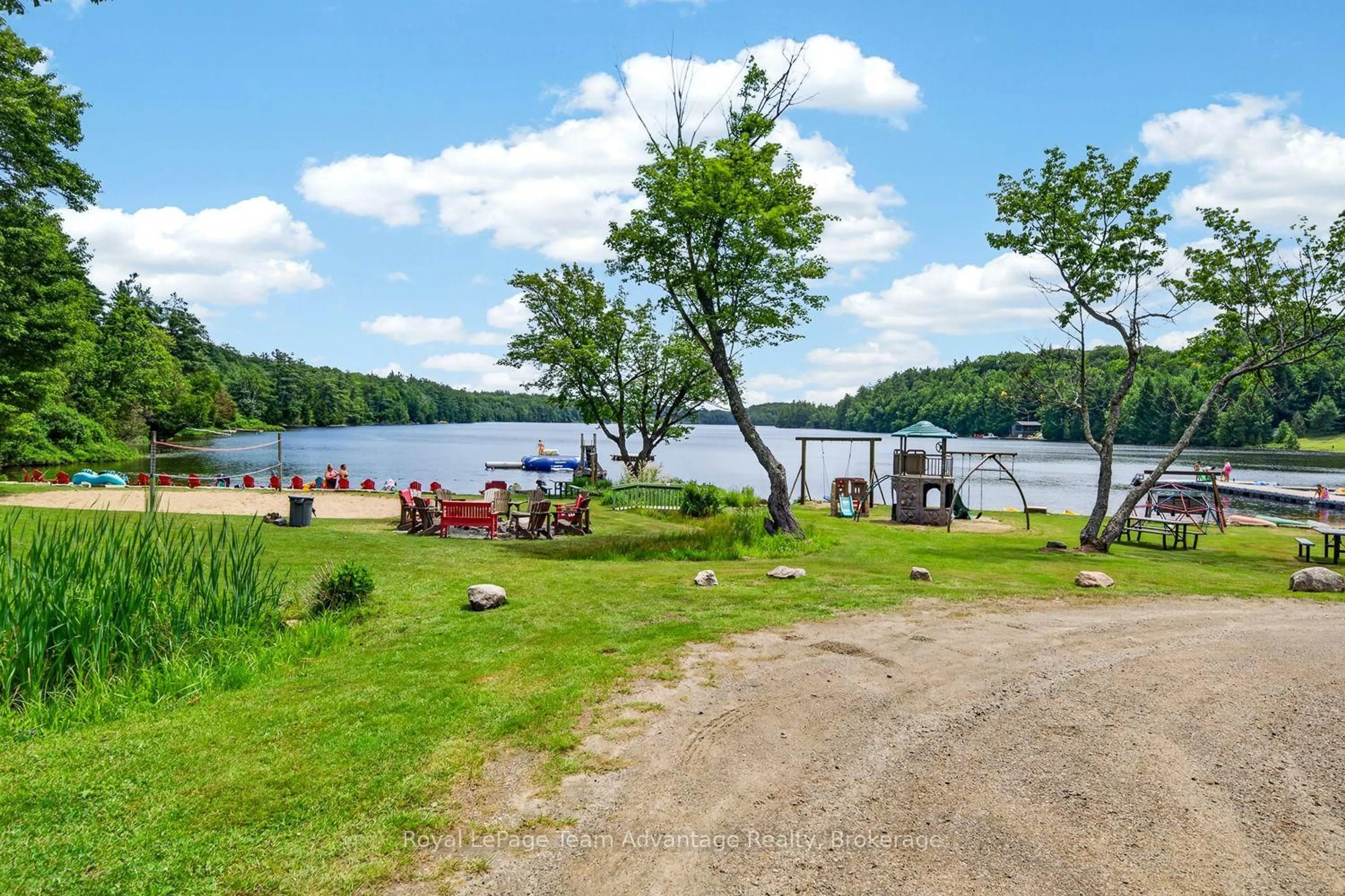 Patio, water/lake/river/ocean view for 7 Silver Point Rd #9, Seguin Ontario P2A 2W8