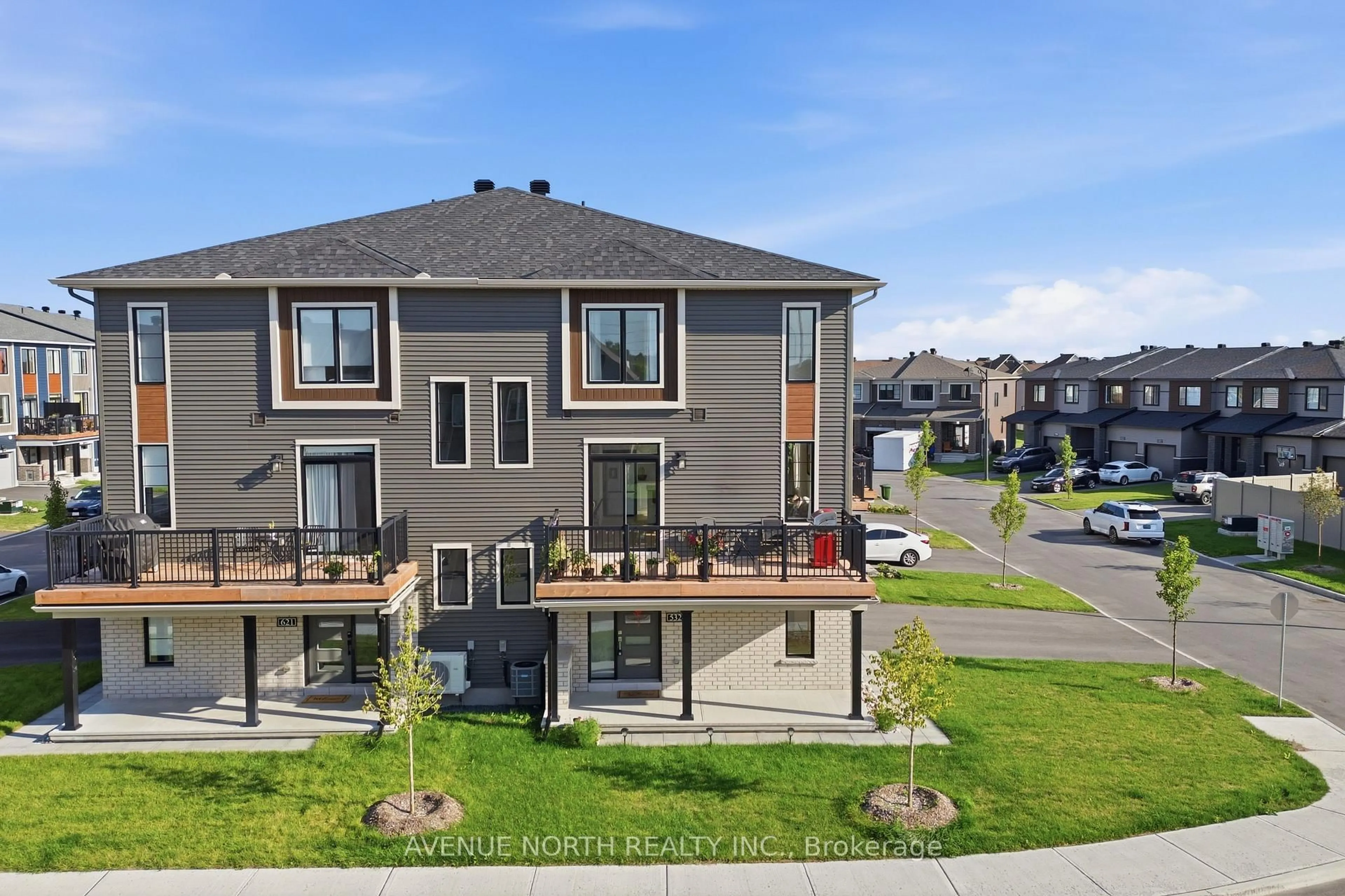 A pic from outside/outdoor area/front of a property/back of a property/a pic from drone, unknown for 532 Convenire Row, Ottawa Ontario K4A 5R8