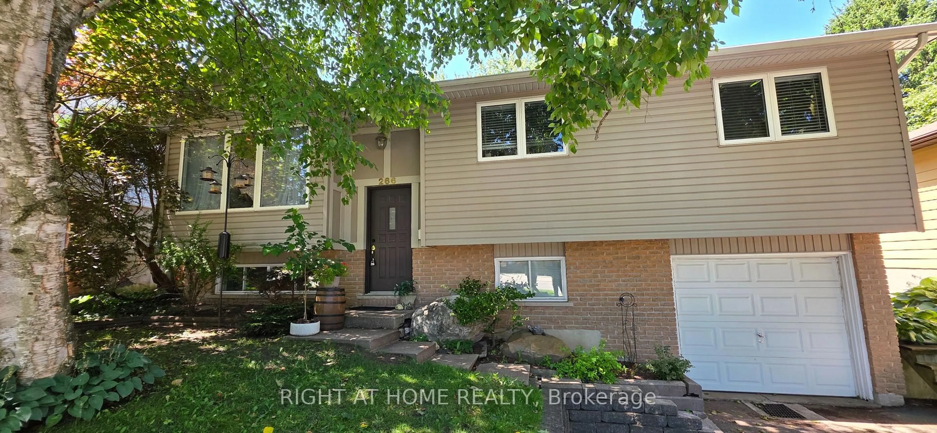 Unknown for 266 Gunn Ave, Cambridge Ontario N3C 3E5
