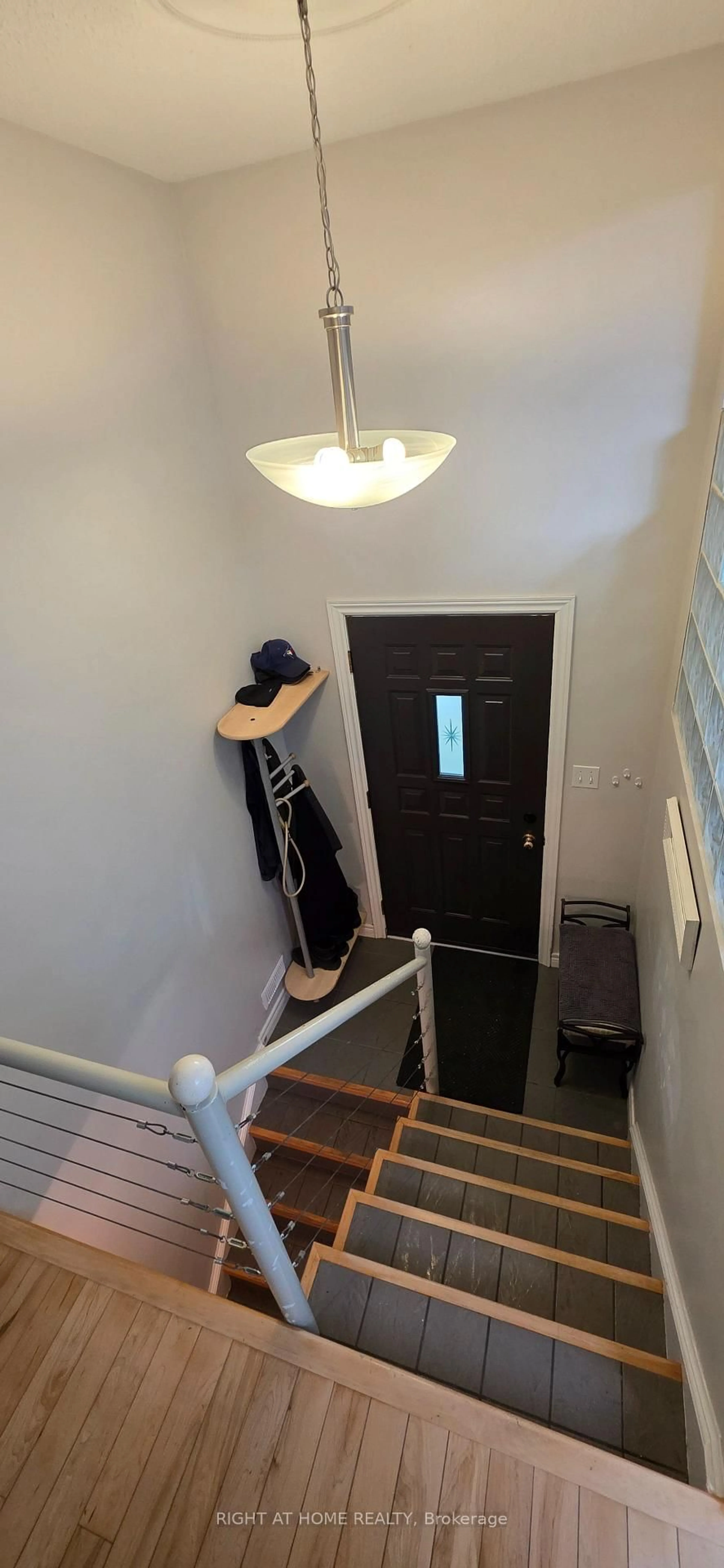 Unknown for 266 Gunn Ave, Cambridge Ontario N3C 3E5