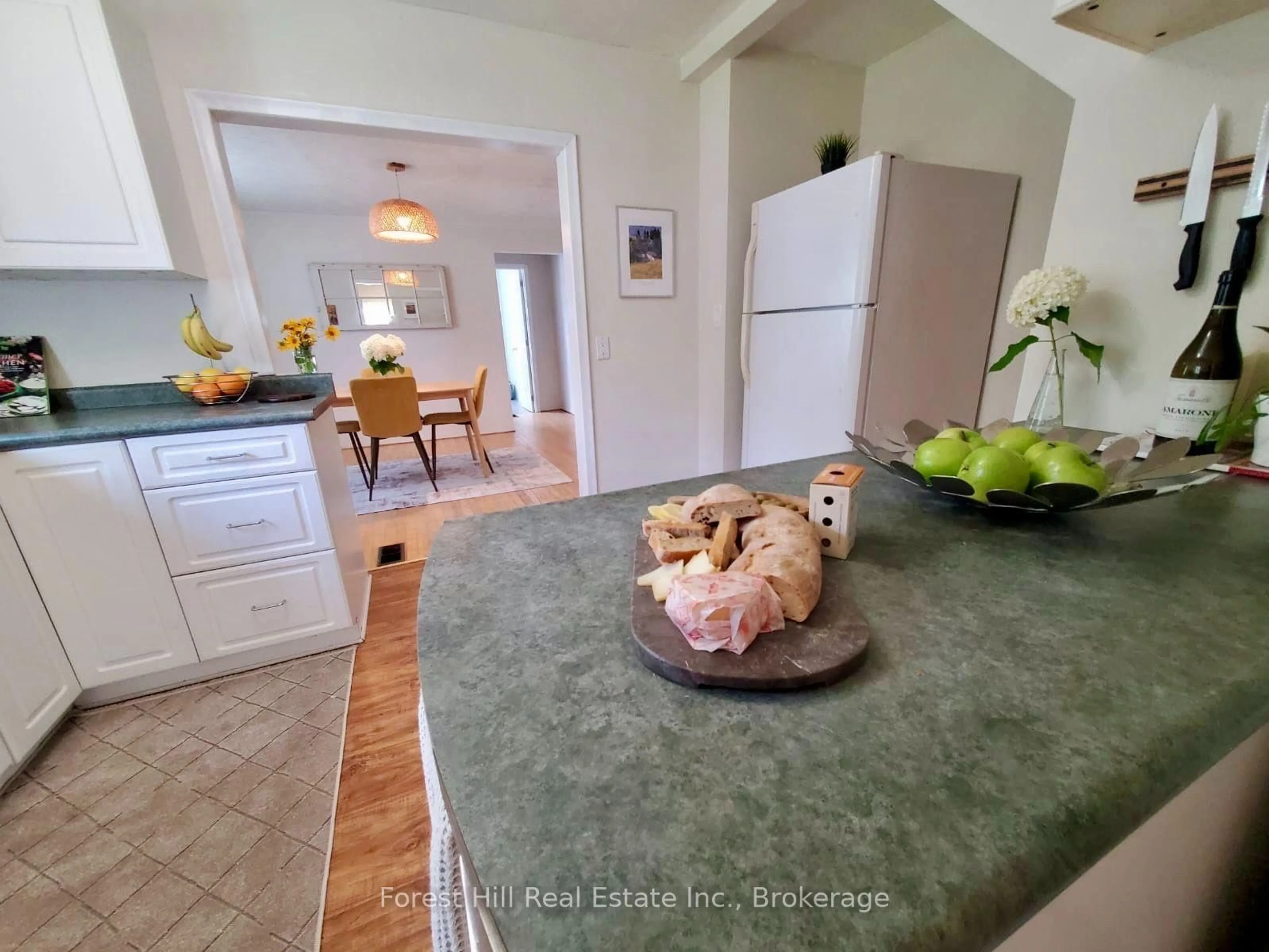 Open concept kitchen, ceramic/tile floor for 9 Spruce Glen Rd, Huntsville Ontario P1H 1C9